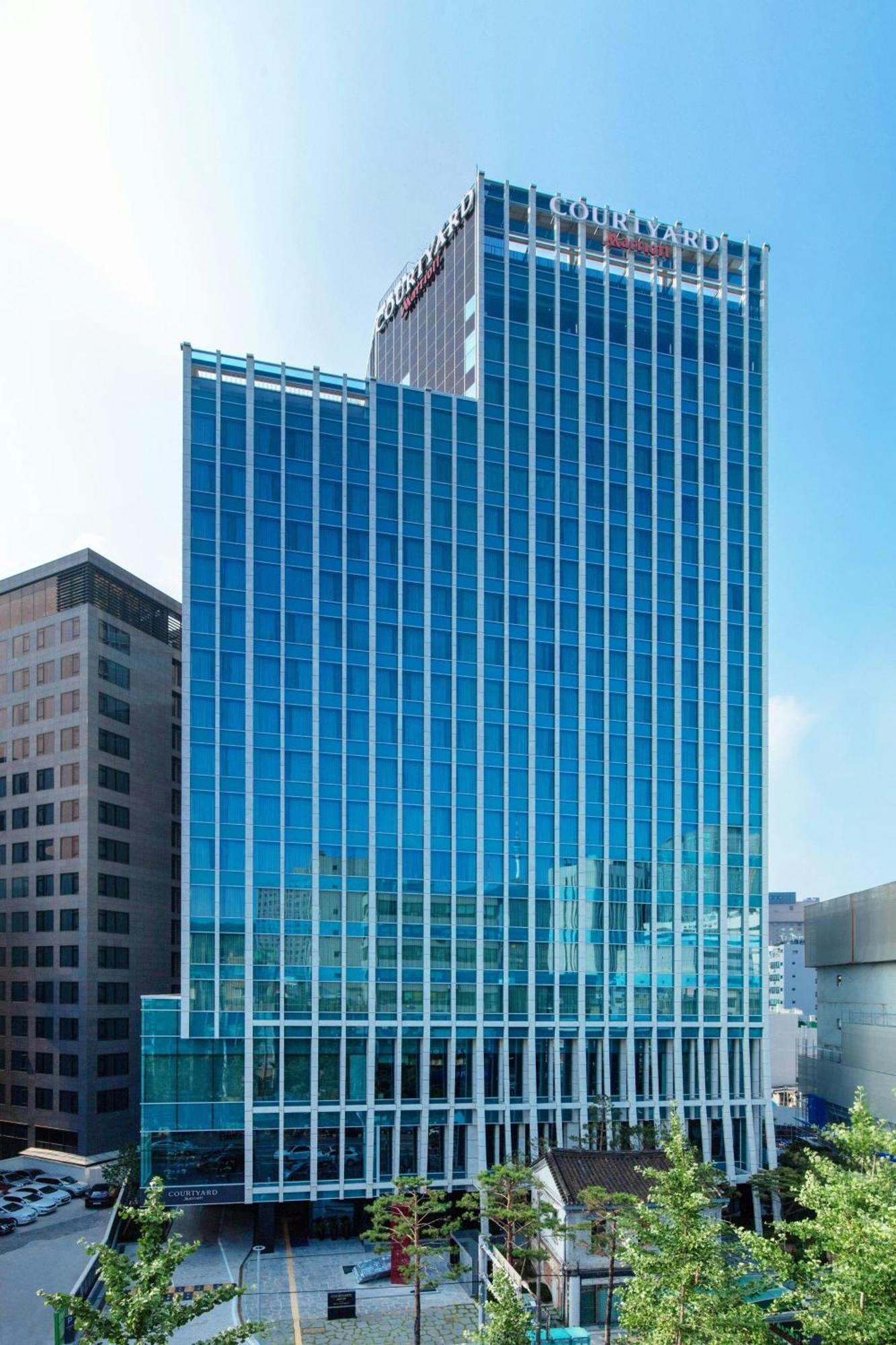 Courtyard By Marriott Namdaemun Hotel 4*