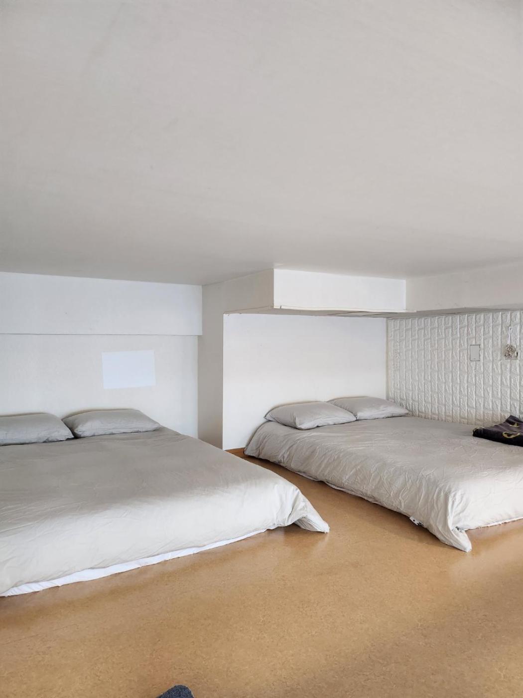 Hongdae Residence-5 1min From Hongik Uni Station Exit #1 Apartment