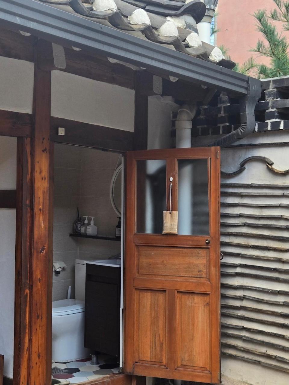 Joongrimjae - Hanok Holiday home Seoul