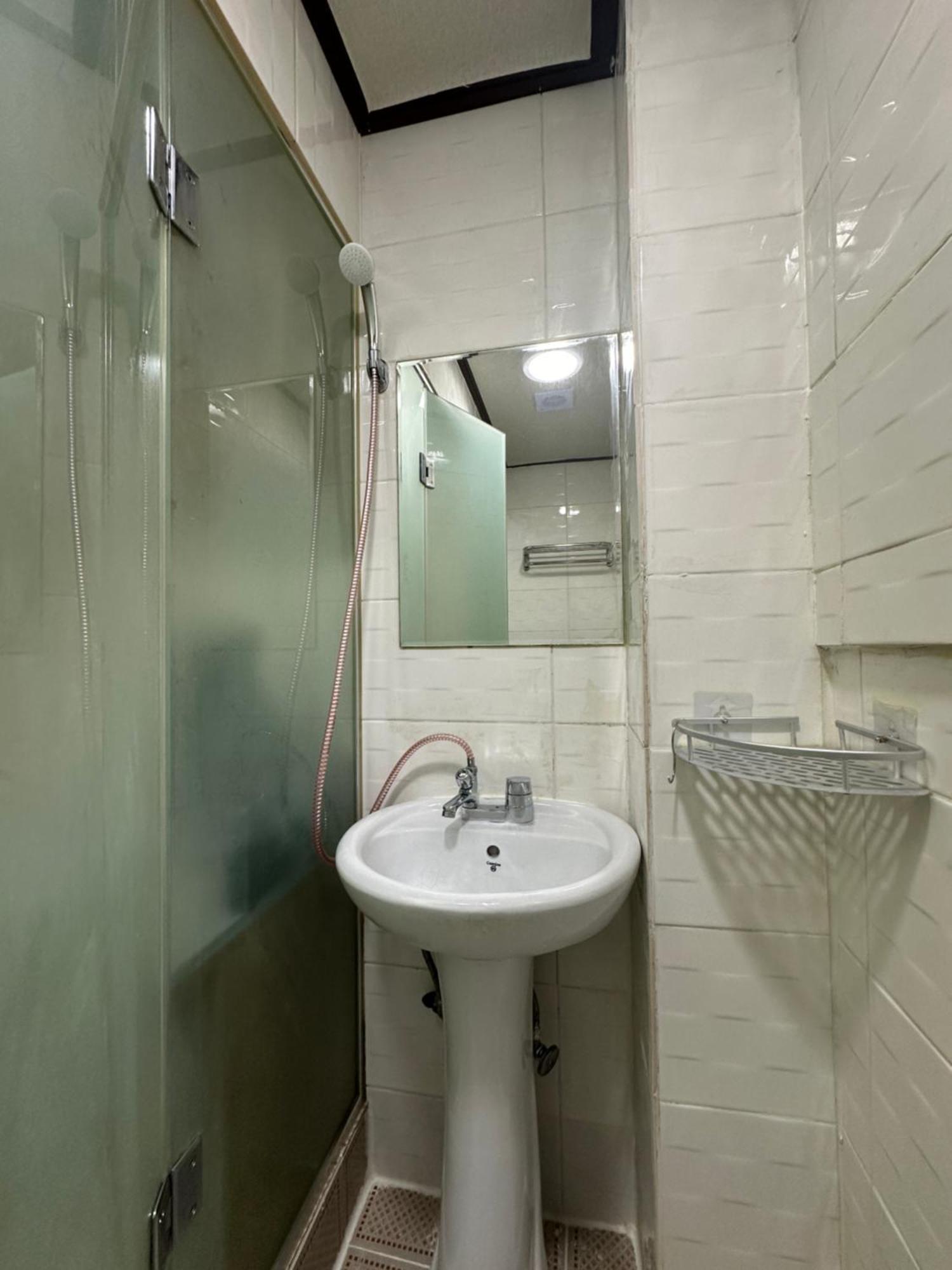 Capsule hotel Sinchon S