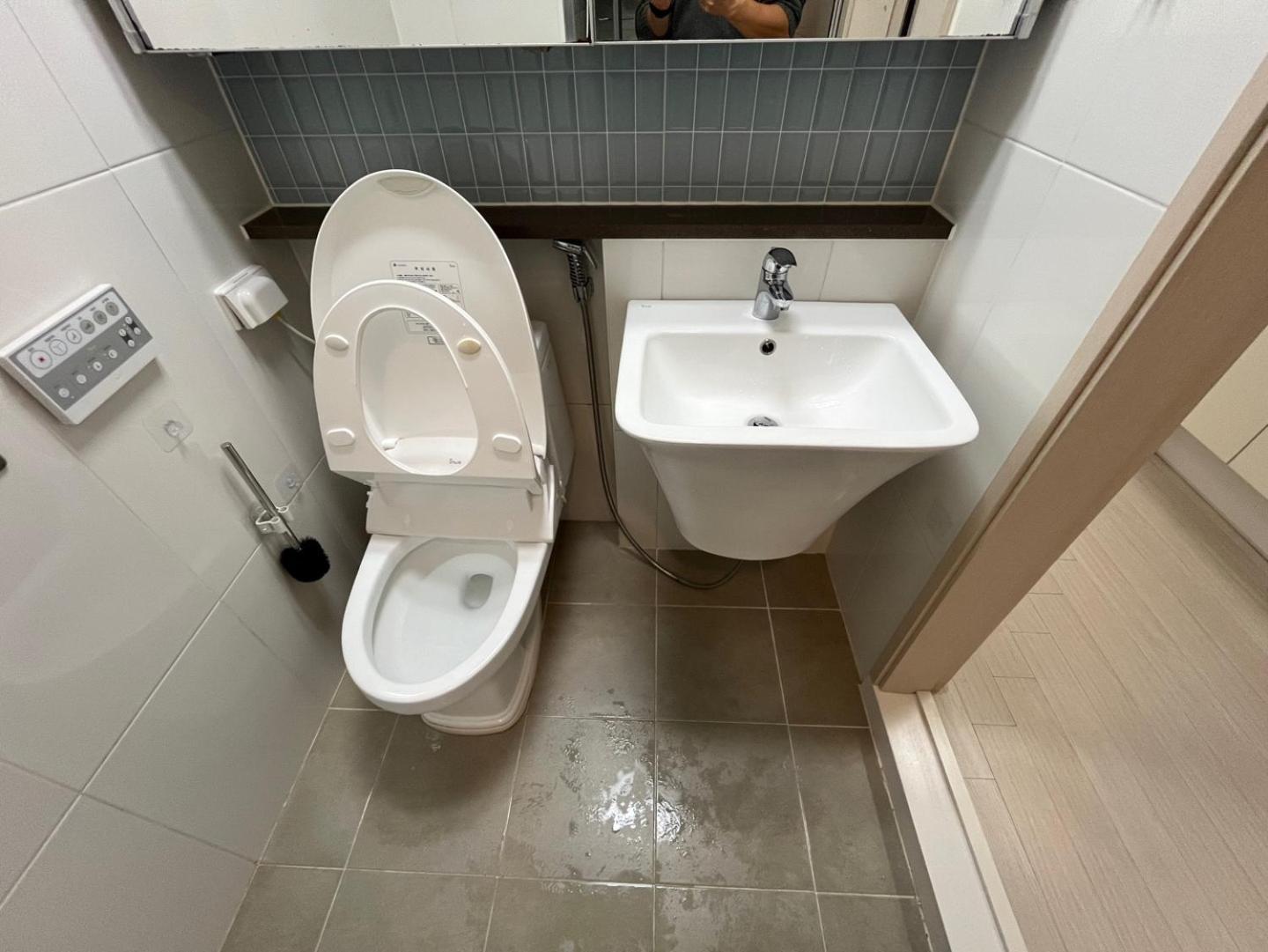 Gangnam House, Just 1 Mins From Sinnonhyeon Stn, 5 Mins From Gangnam Stn Seoul