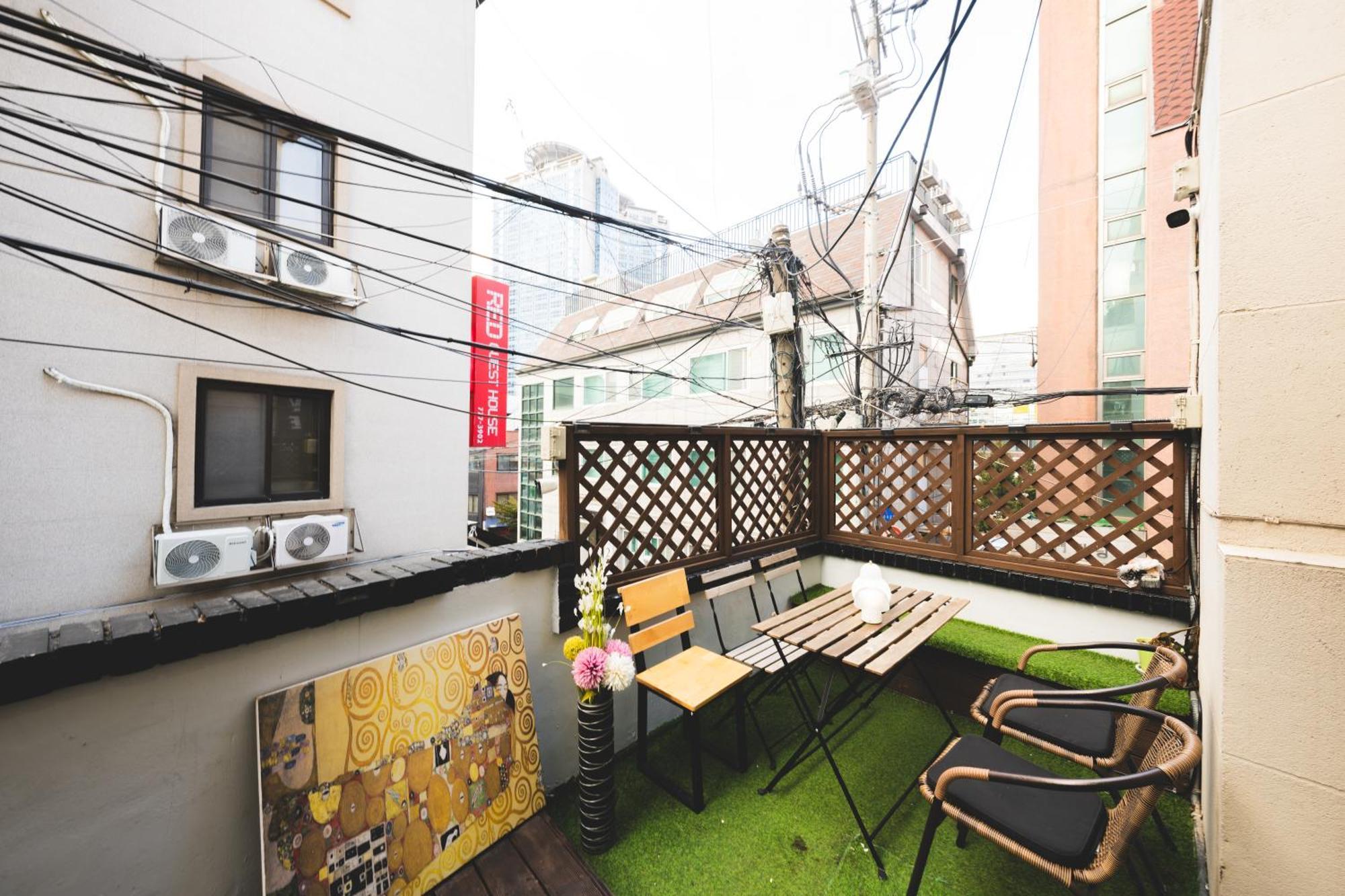 Hostel Cave Myeongdong