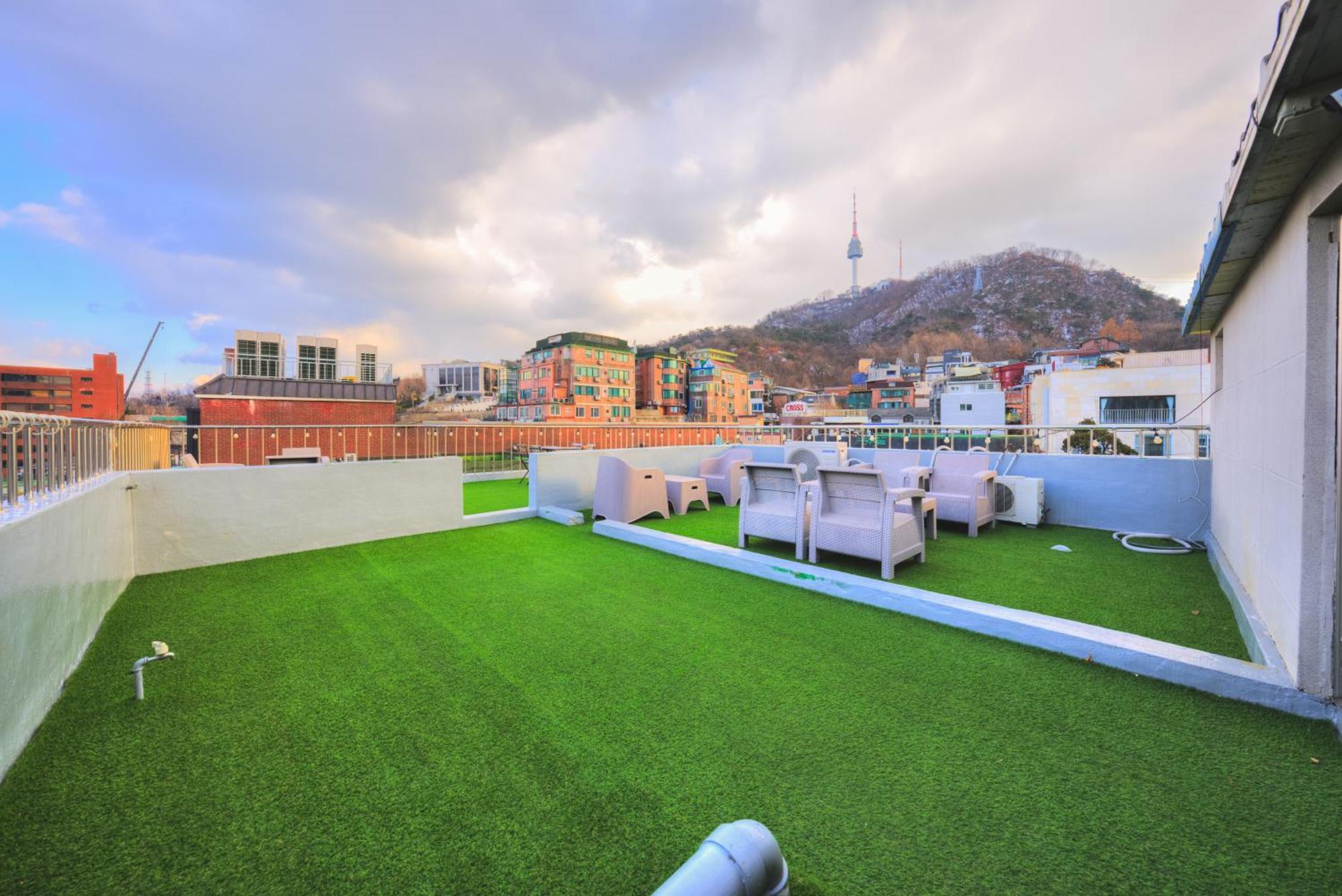 Cave Myeongdong Hostel Seoul