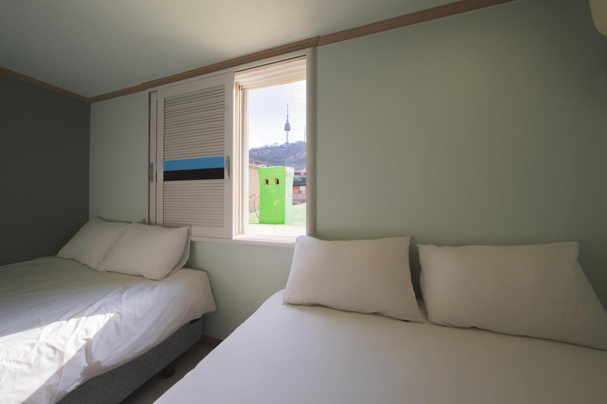 Hostel Cave Myeongdong *
