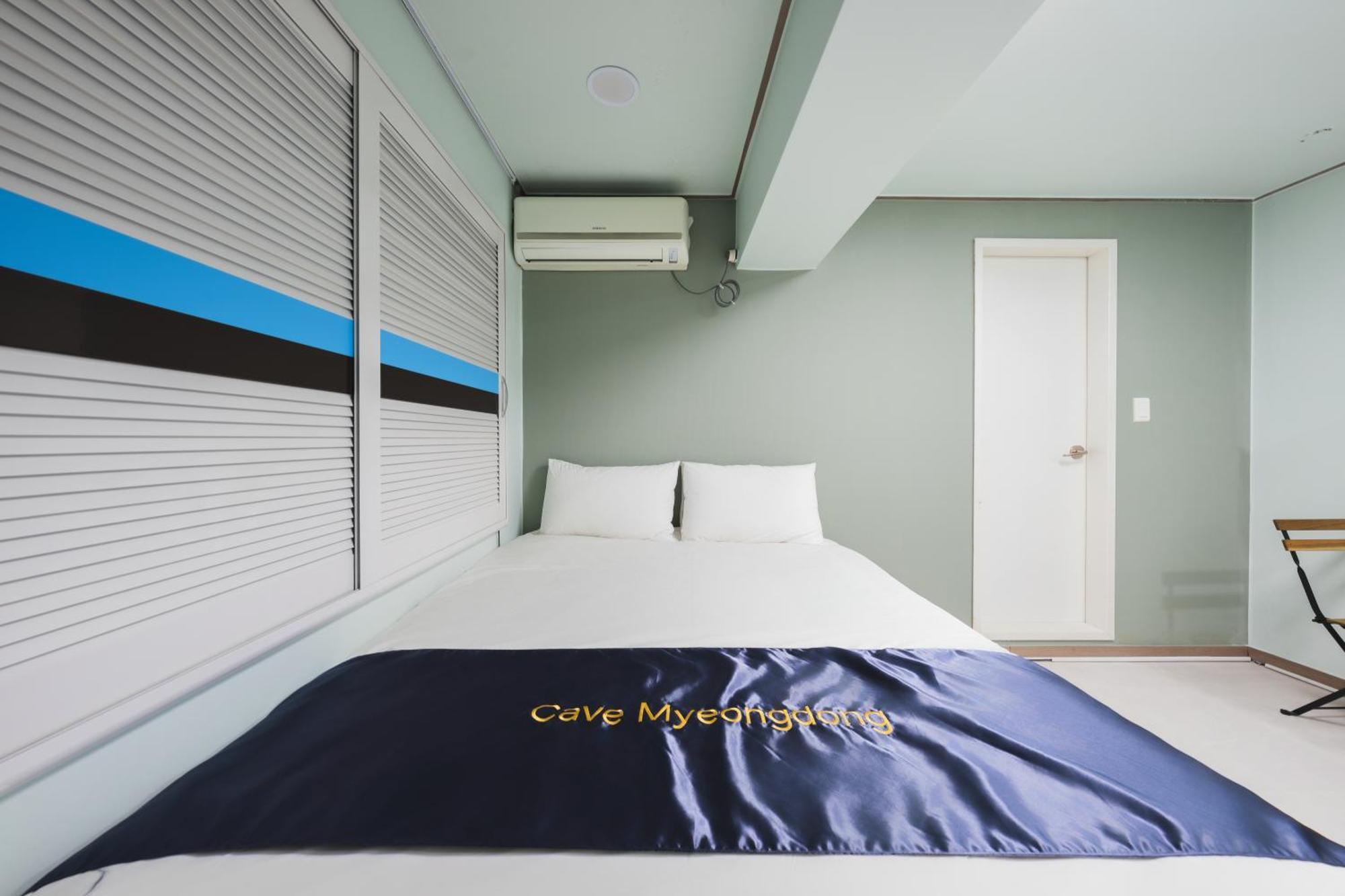 Cave Myeongdong Hostel *