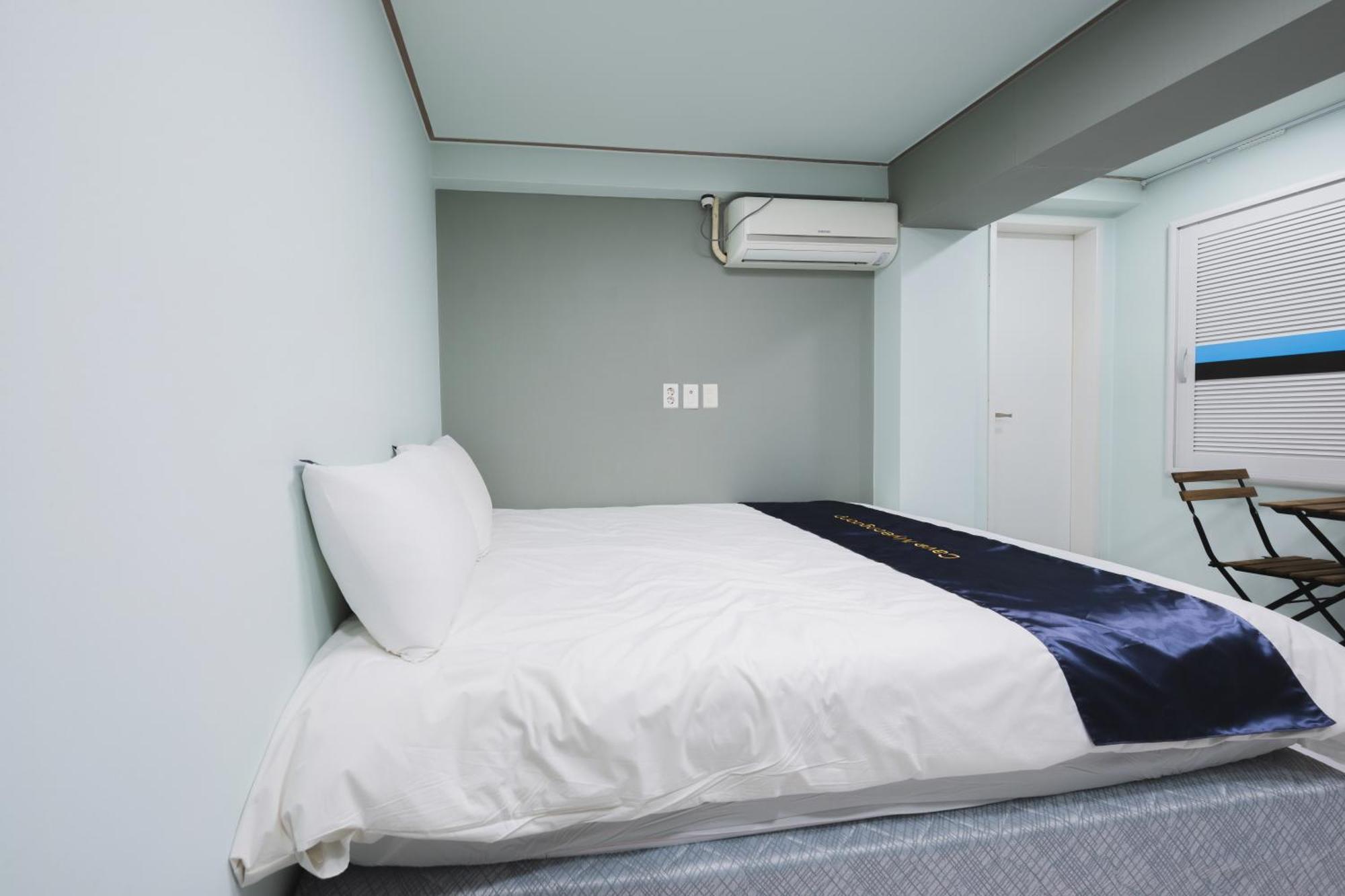 Cave Myeongdong Hostel *