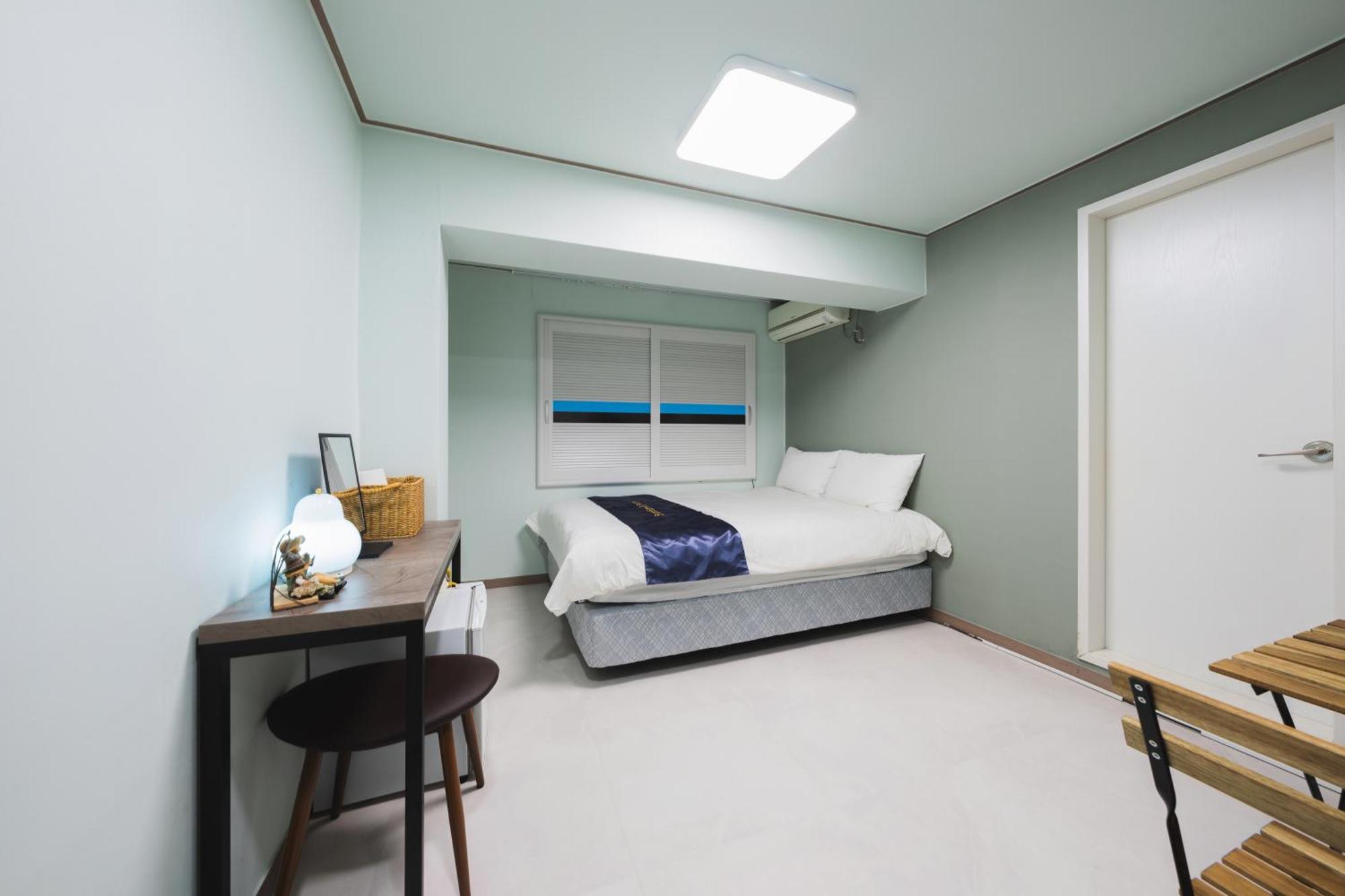 Cave Myeongdong Hostel Seoul