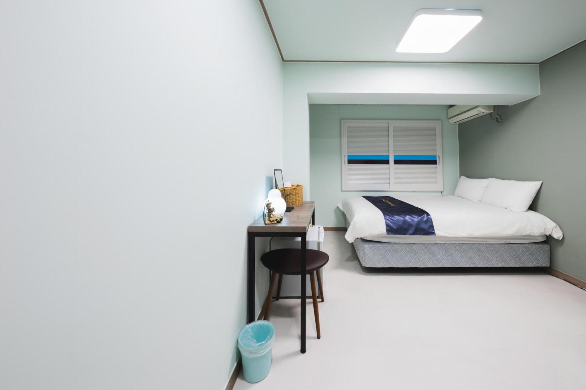 Cave Myeongdong Hostel Seoul