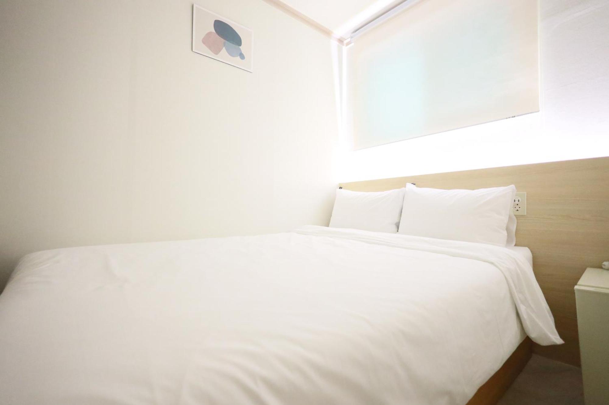 Hostel J5