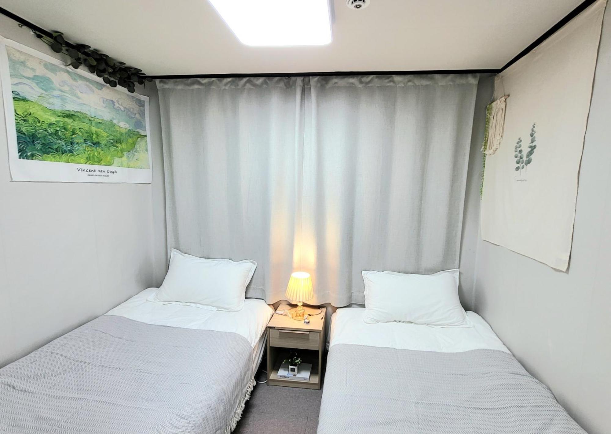 Apartment Moon House In #quiet #airport Transport Nearby#1 Min To Line2 Nakseongdae Subway *