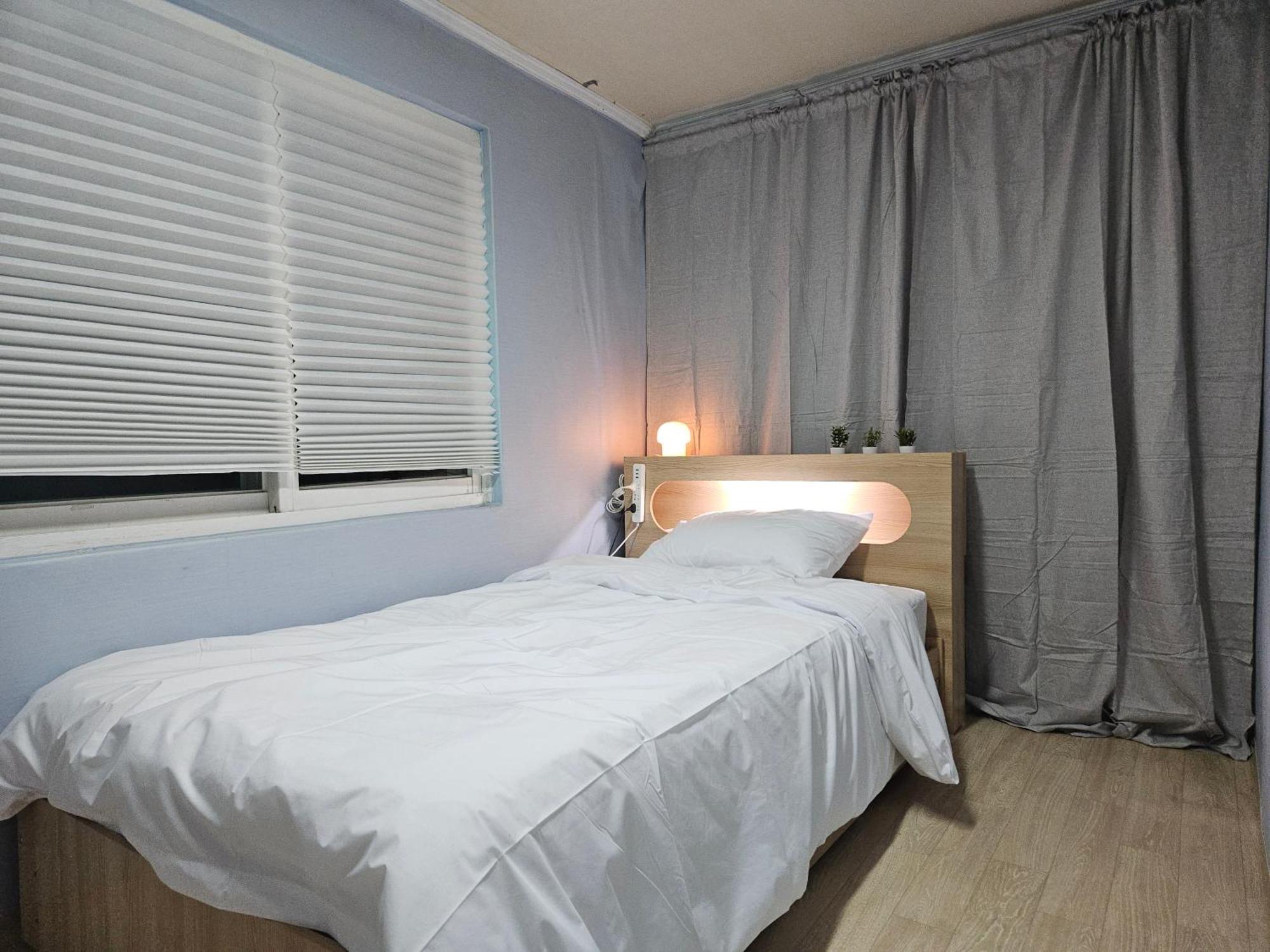 !!opening Deal!! Moon House Apartment *
