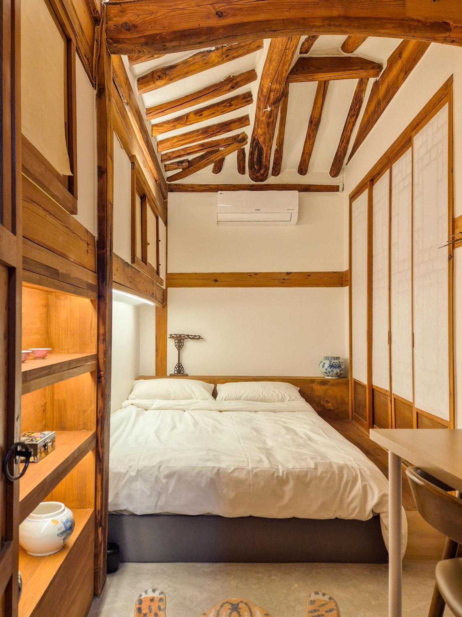 Awik Hanok Seul