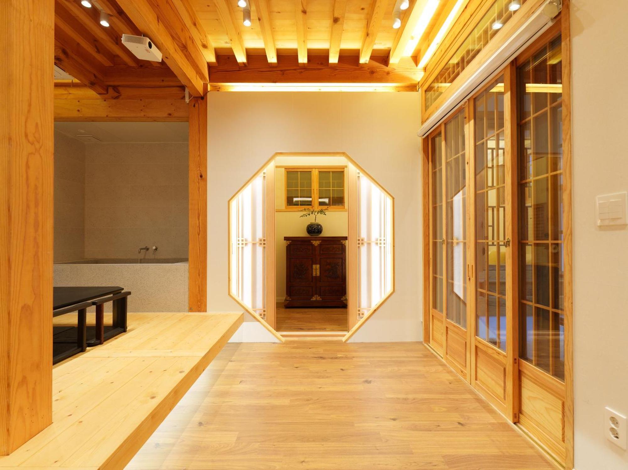 Awik Hanok * Seul