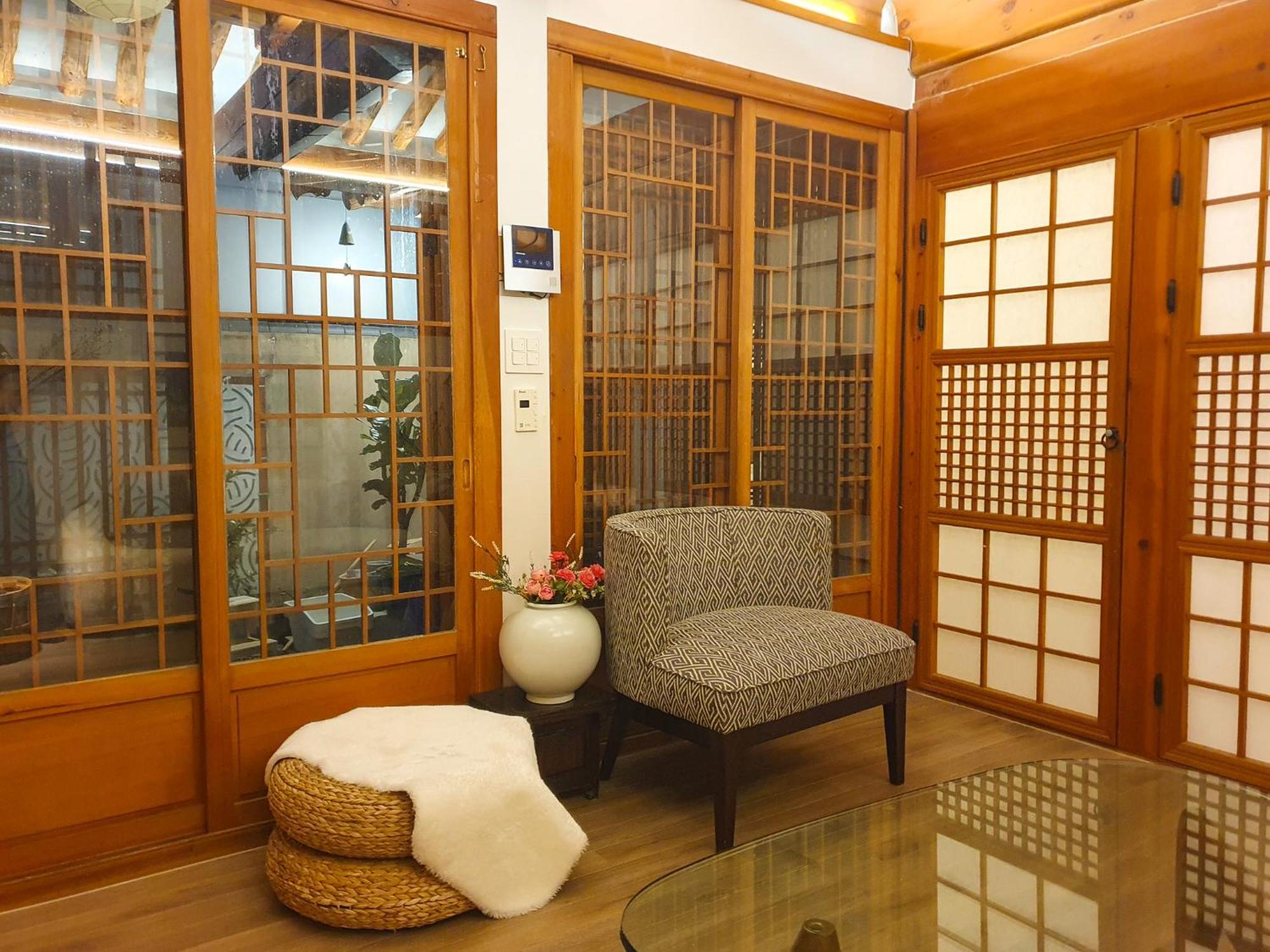 Awik Hanok Seul