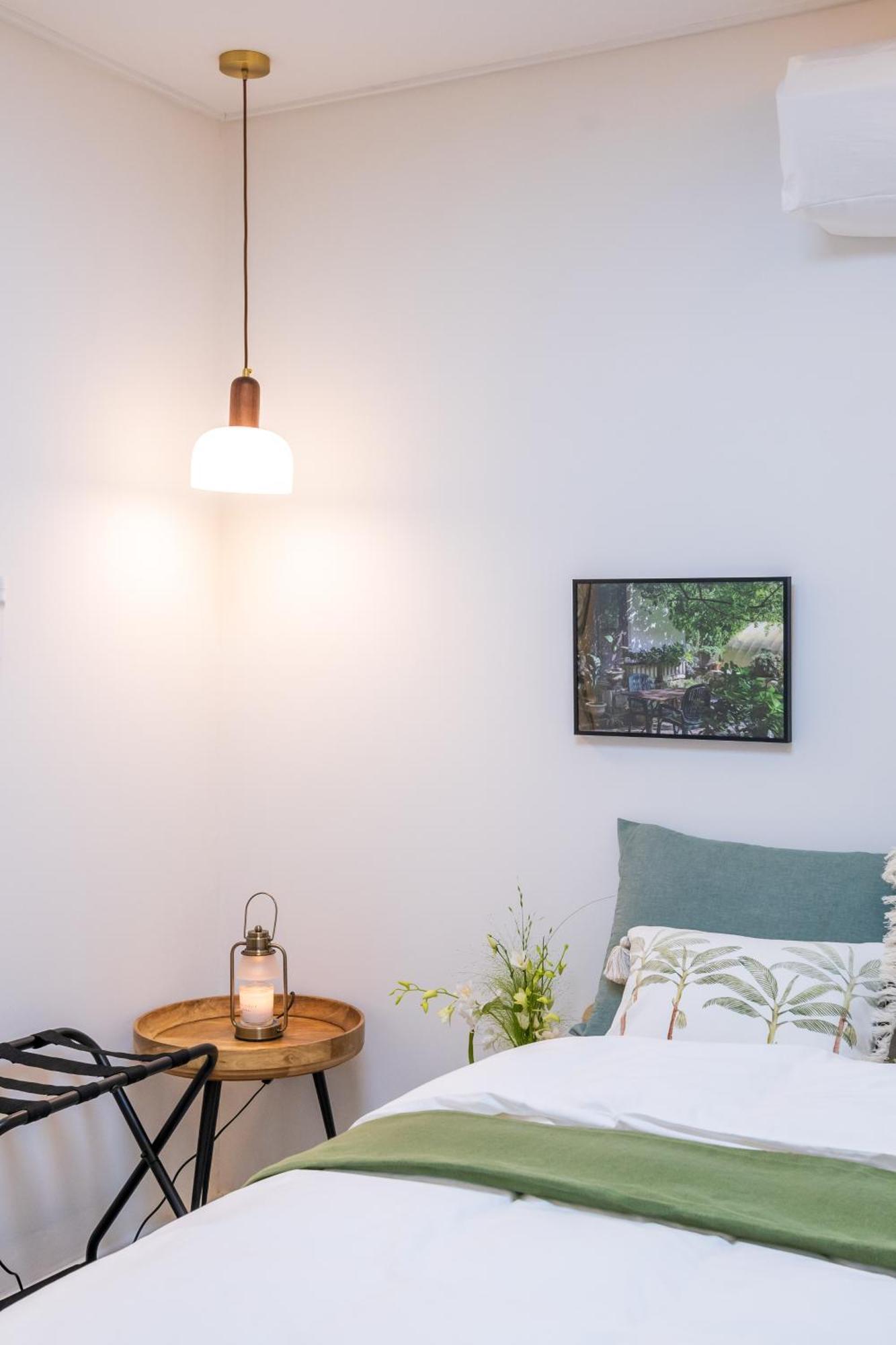 Mineheal Stay- Private Entire House In - Near Ehwa, Sinchon, Hongdae Station With Pick Up Service