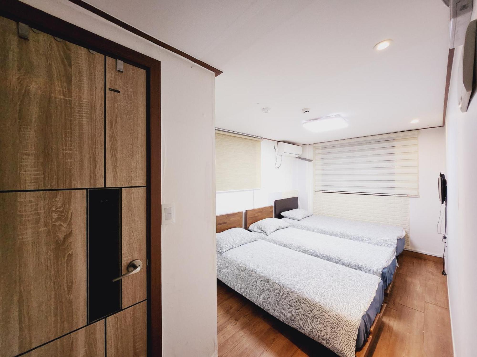 Hostel Olive Myeongdong *