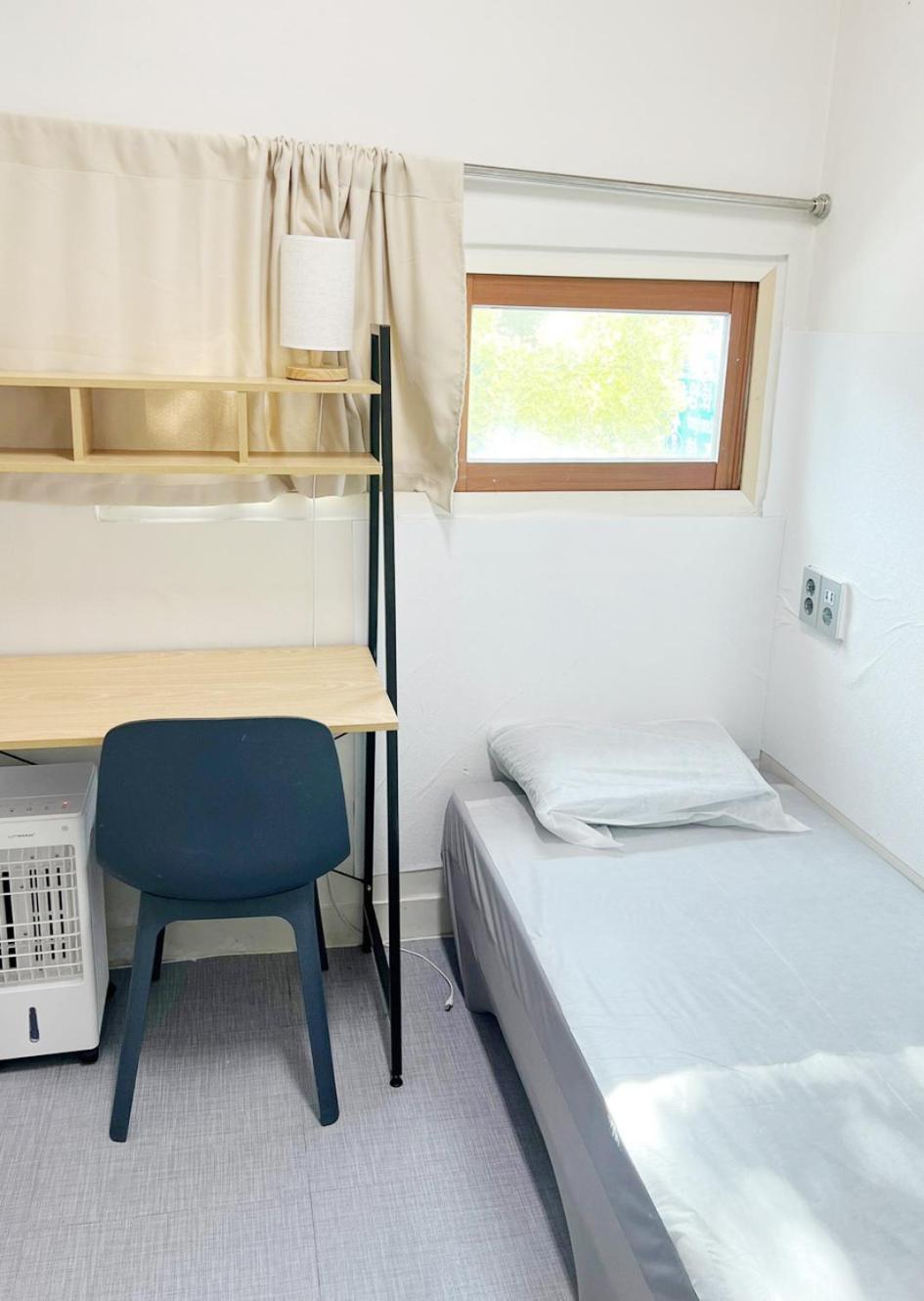 Sunrise-gh -man Only- Hostel