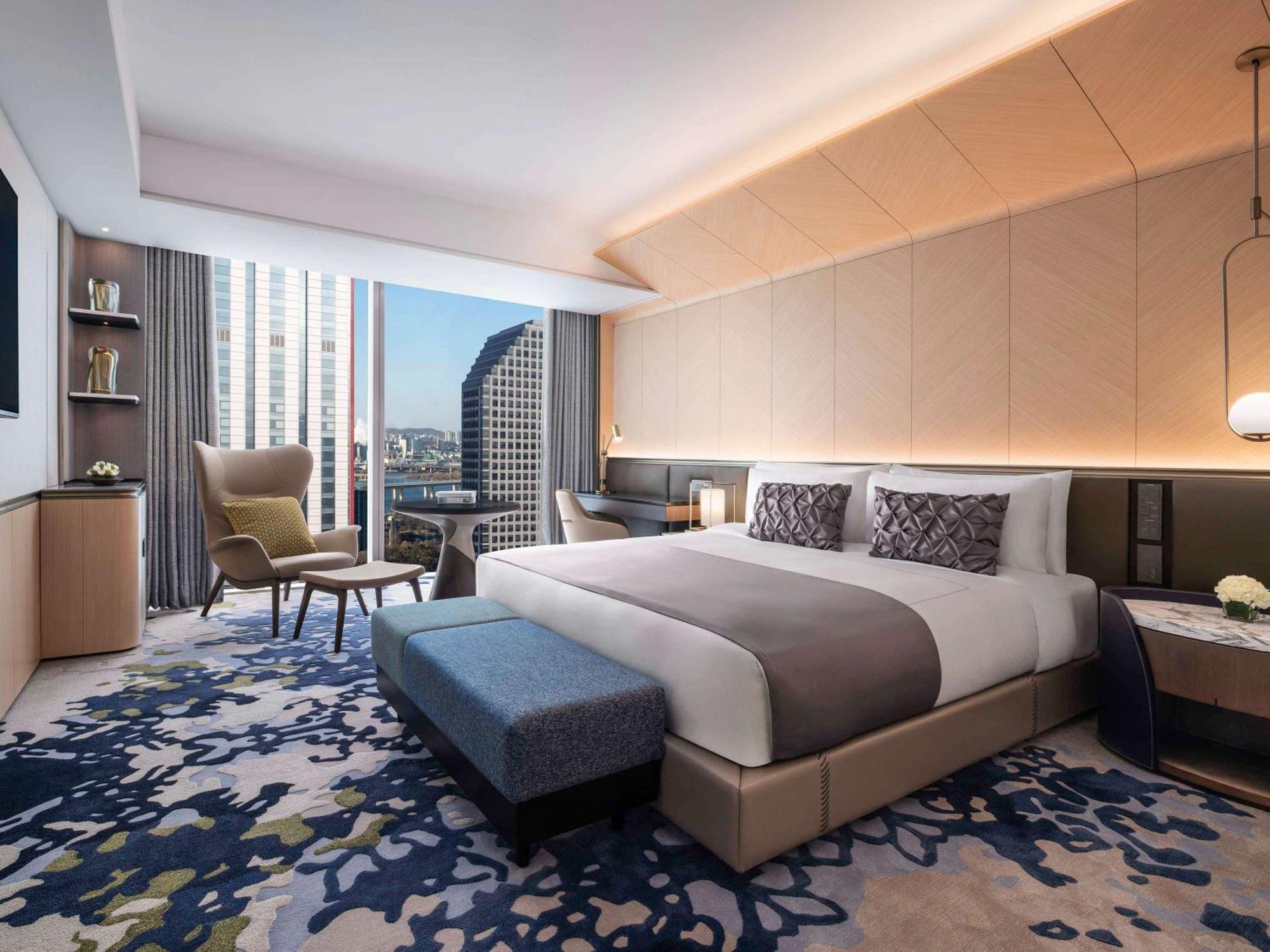 Hotel Fairmont Ambassador 5*