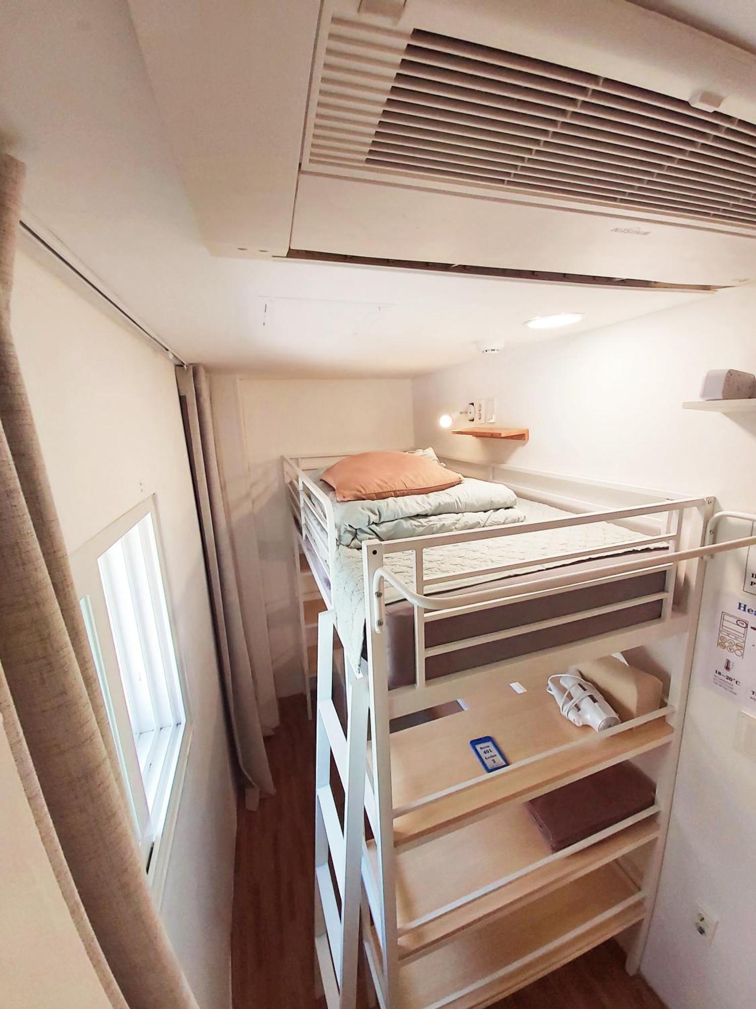 Hostel Blue Boat Myeongdong *