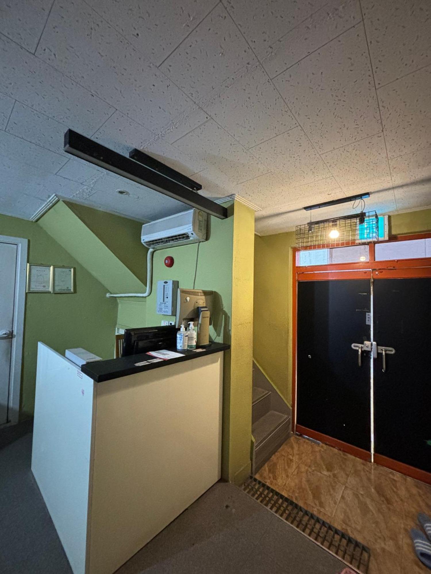 Sunrise Hostel *