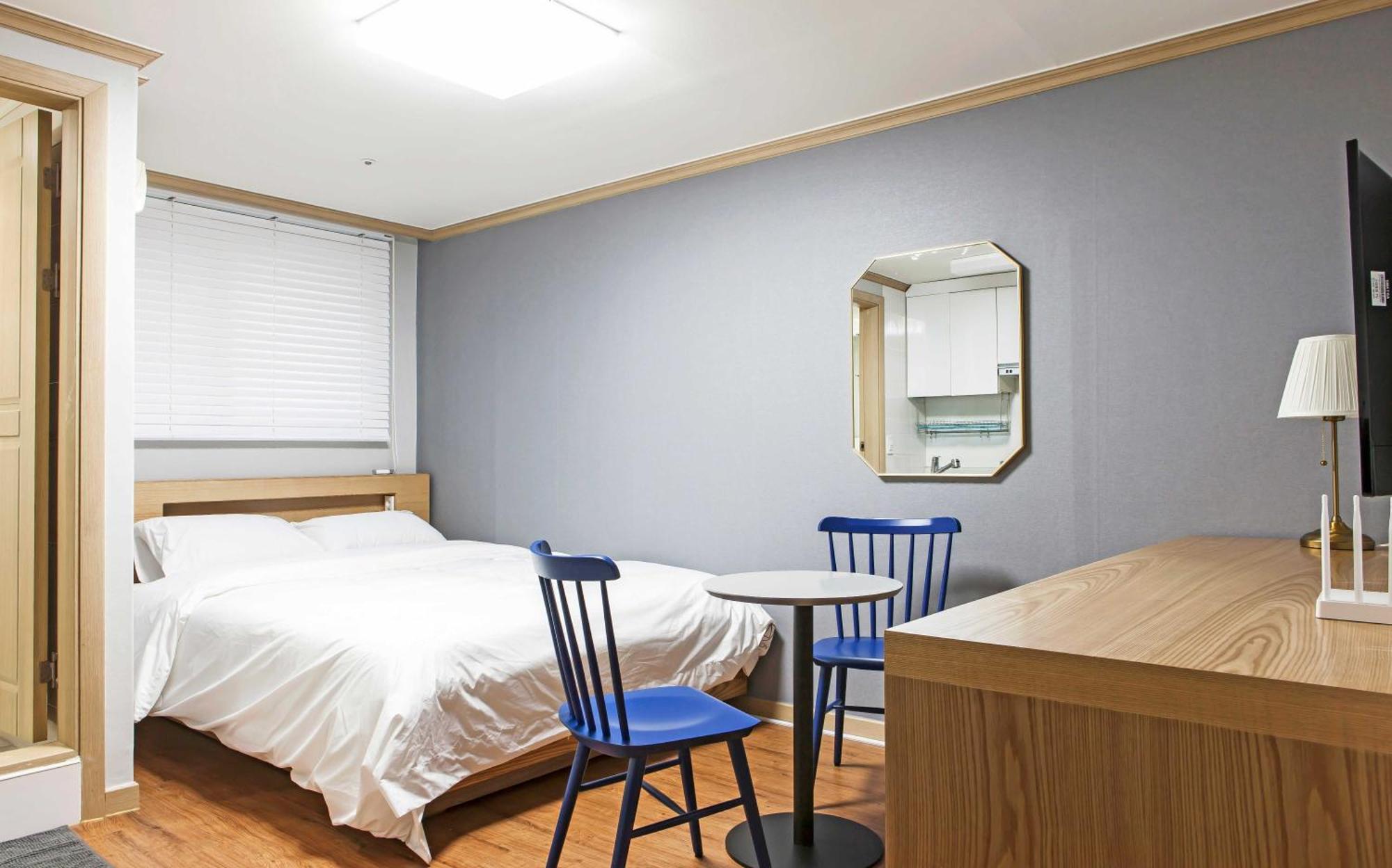 Apartment House Tori