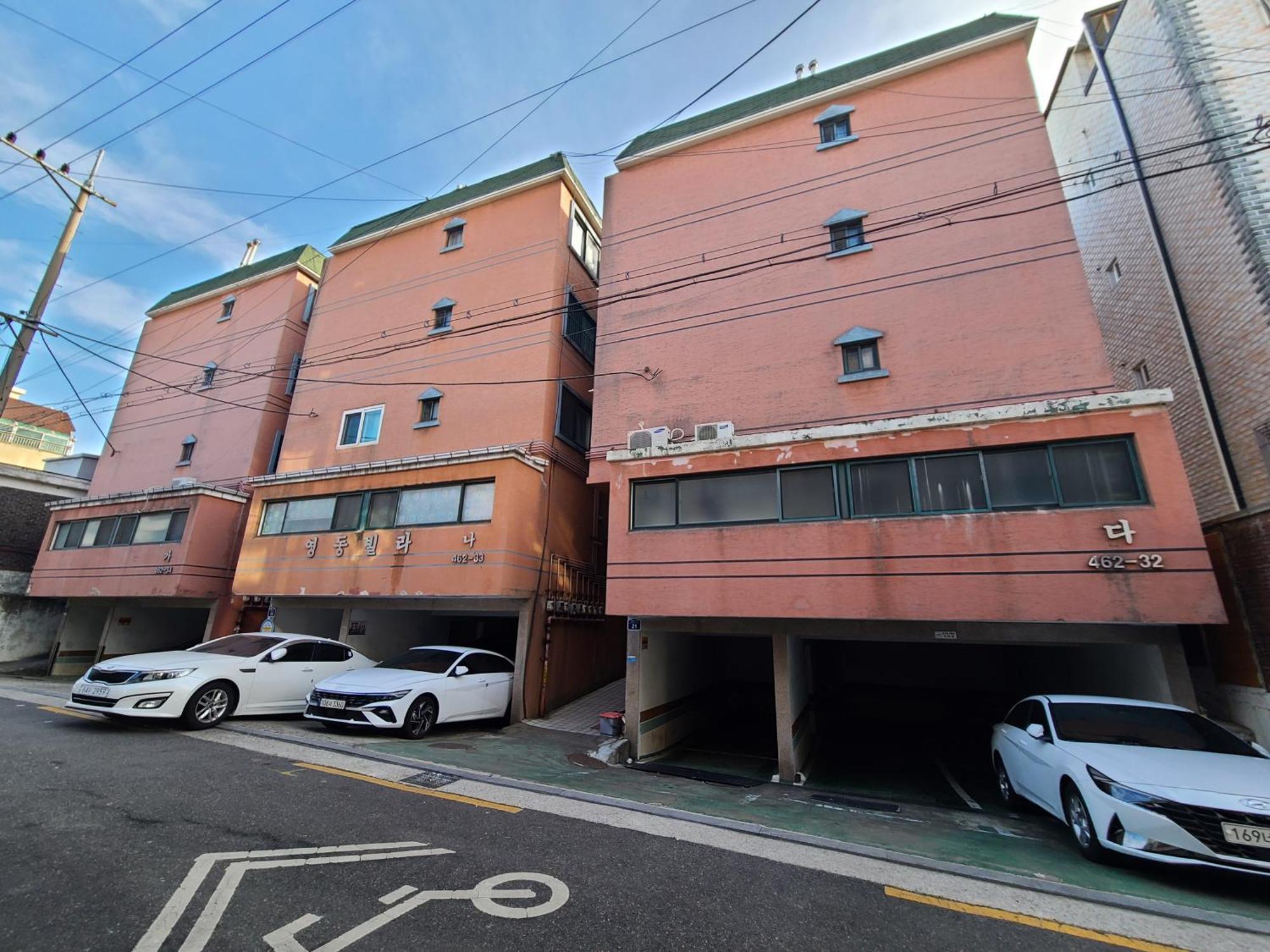 Apartment Staywhite #3room 8people #4bed #subway2line #shillimstation #gangnam #hongdae #airportbus6017