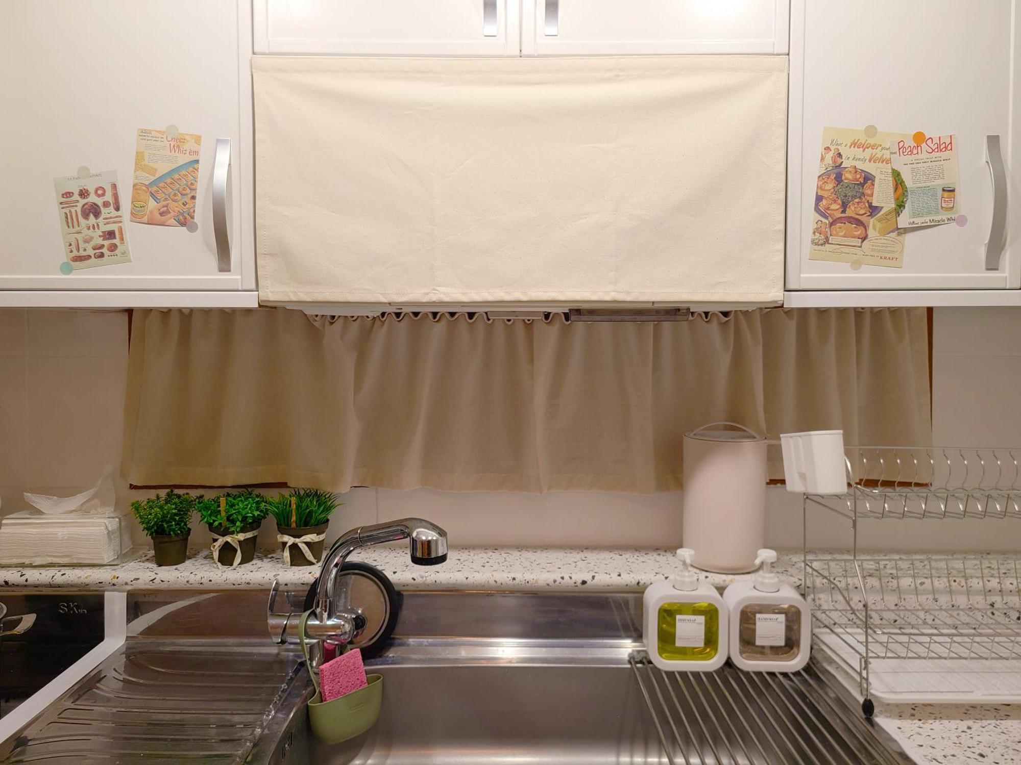 Staywhite #3room 8people #4bed #subway2line #shillimstation #gangnam #hongdae #airportbus6017 Apartment Seoul