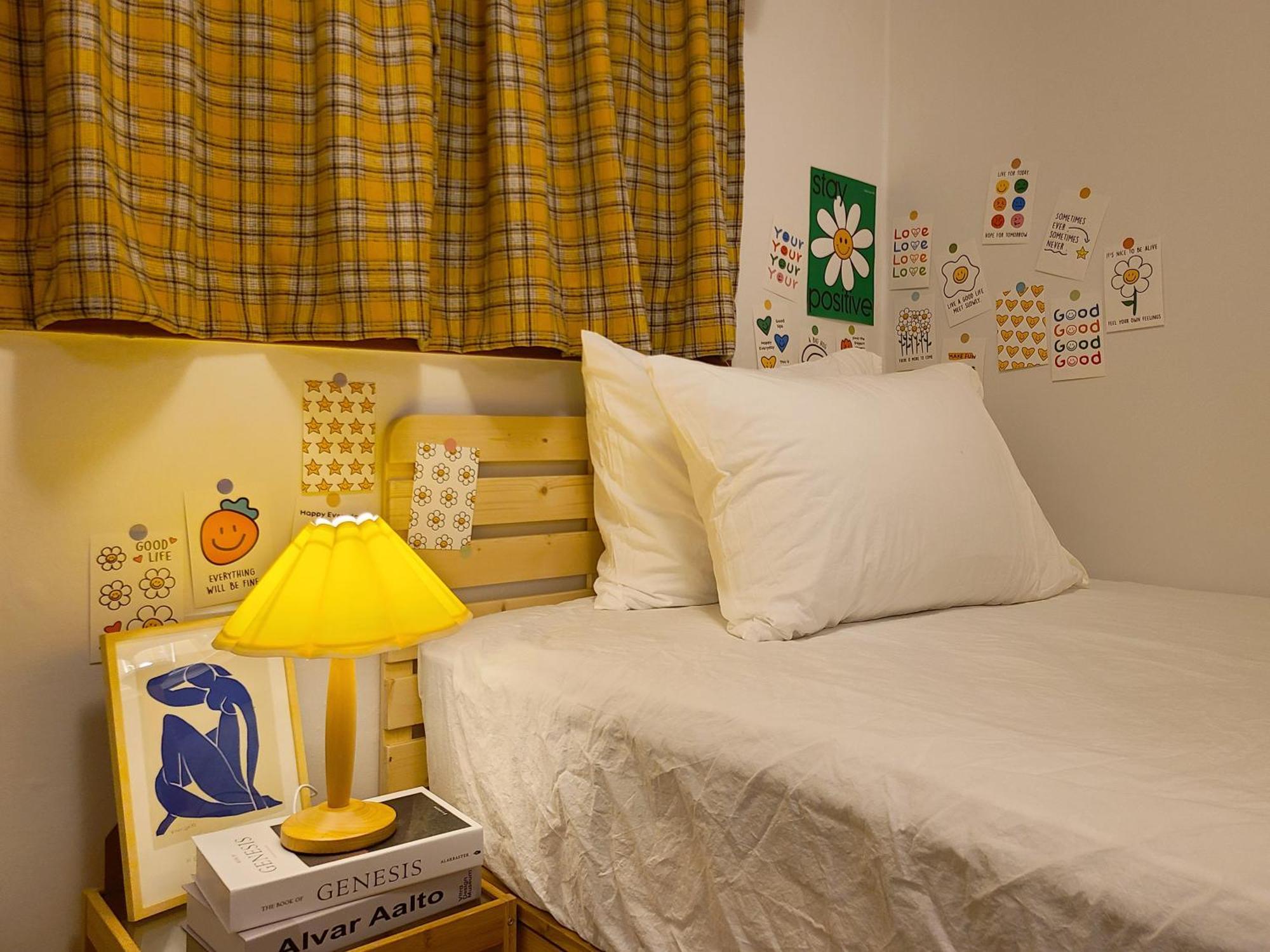 Staywhite #3room 8people #4bed #subway2line #shillimstation #gangnam #hongdae #airportbus6017
