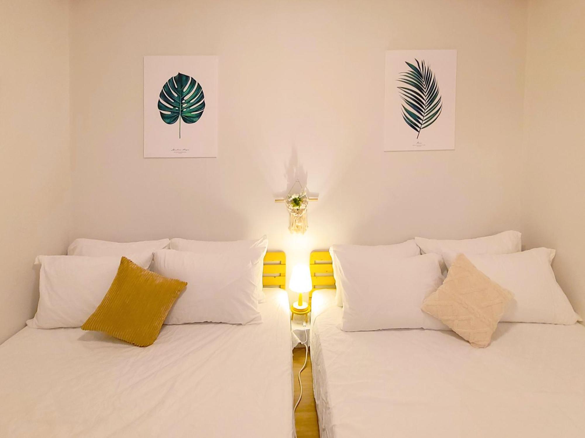 Staywhite #3room 8people #4bed #subway2line #shillimstation #gangnam #hongdae #airportbus6017 *
