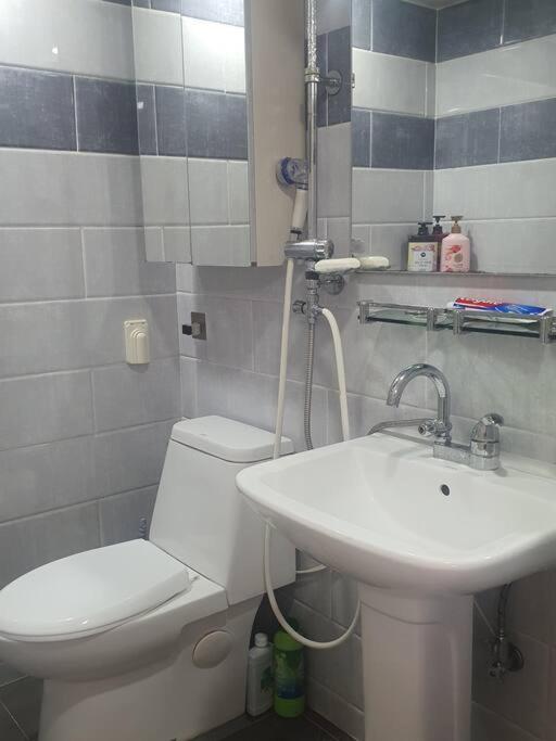 Pousada Convenient Location 3-person With Living And 2 Bedrooms, 600 Meters From Bogukmun Station, 5 Stops To Snu Bundang Hospital, Close To Korea *