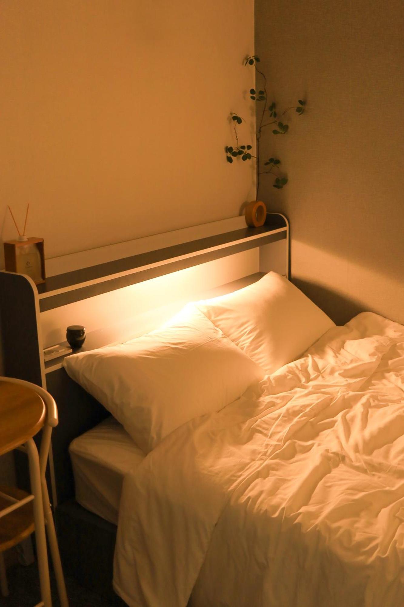 Sunday House 4 *