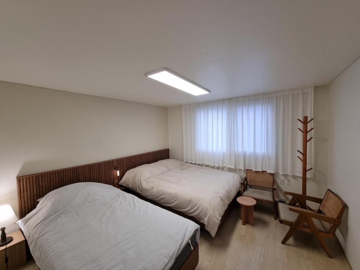 Hongdae Street 41 Station 4min 3br *