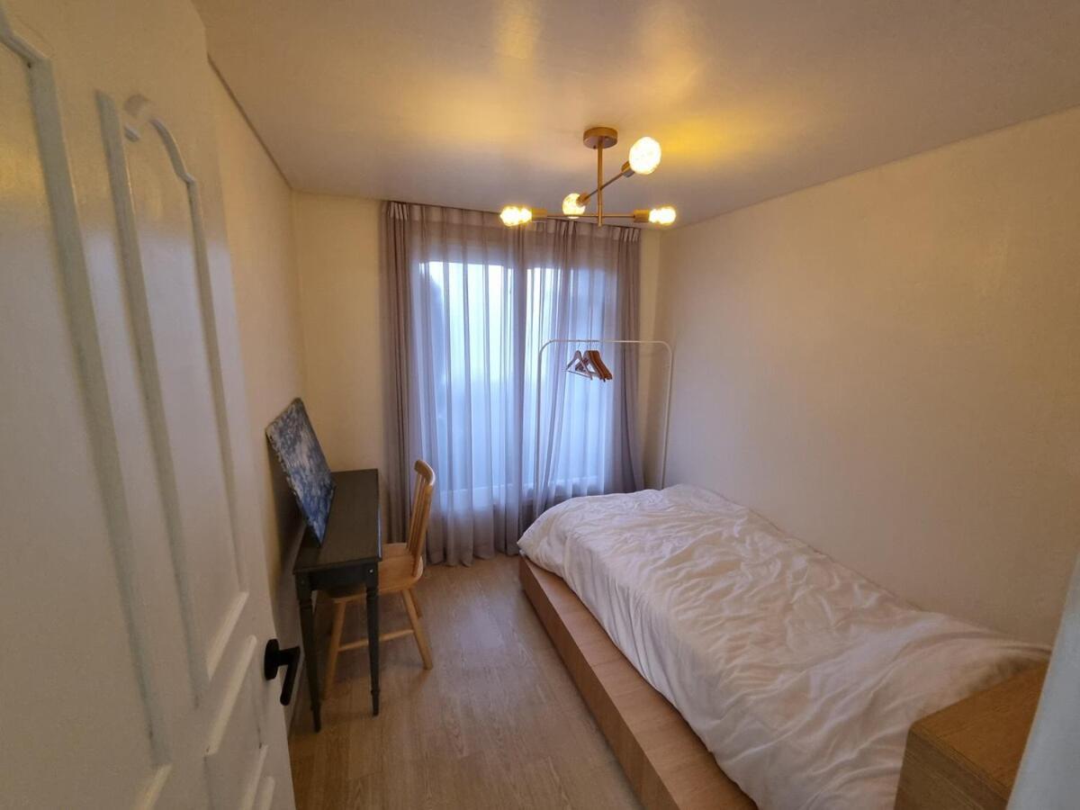 Hongdae Street 41 Station 4min 3br