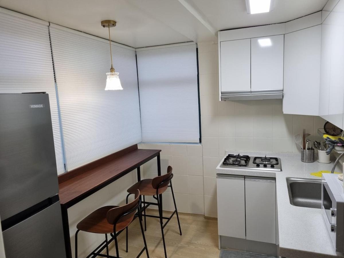 Hongdae Street 41 Station 4min 3br