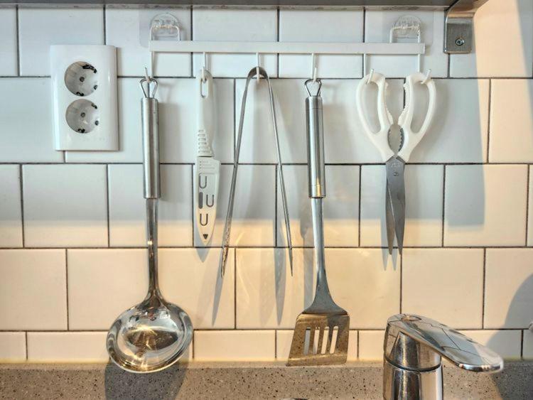 Modern House Across From Sinsa Garosu-gil, Internet Tv, Parking Available Apartment Seoul