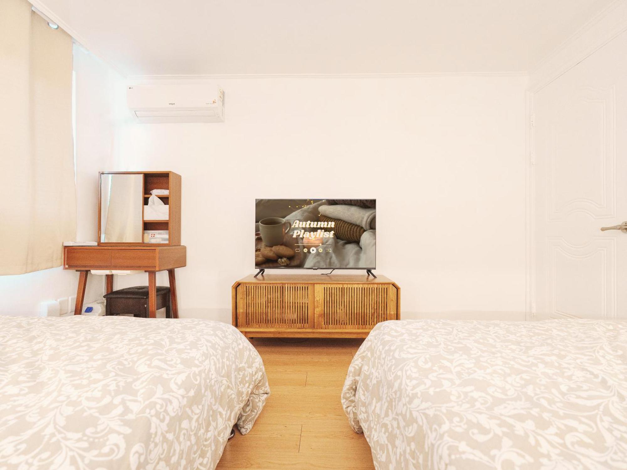 Heistay-30sec From Hongdae Subwaystop-elevator Villa
