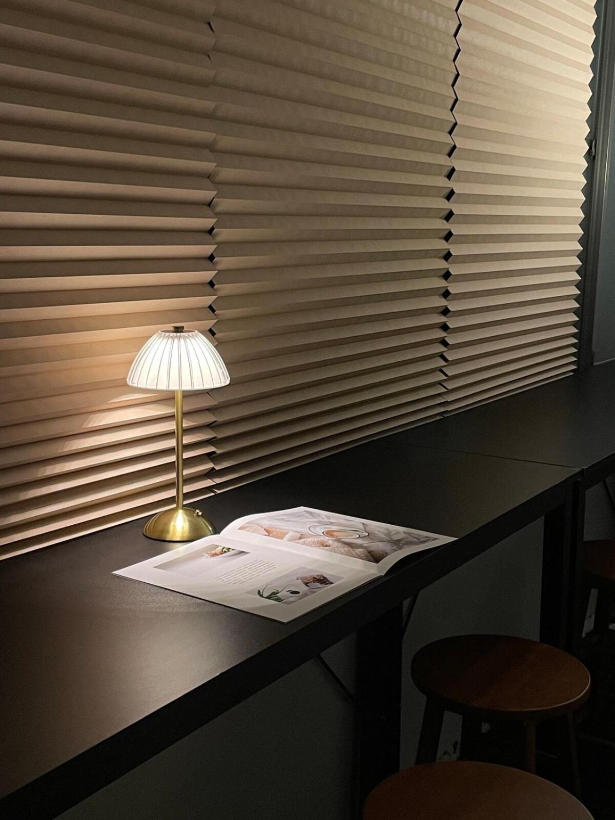 Apartment # Hongdae 10 Minutes # 4 For 12 People # Hongje Station 5 Minutes Seoul