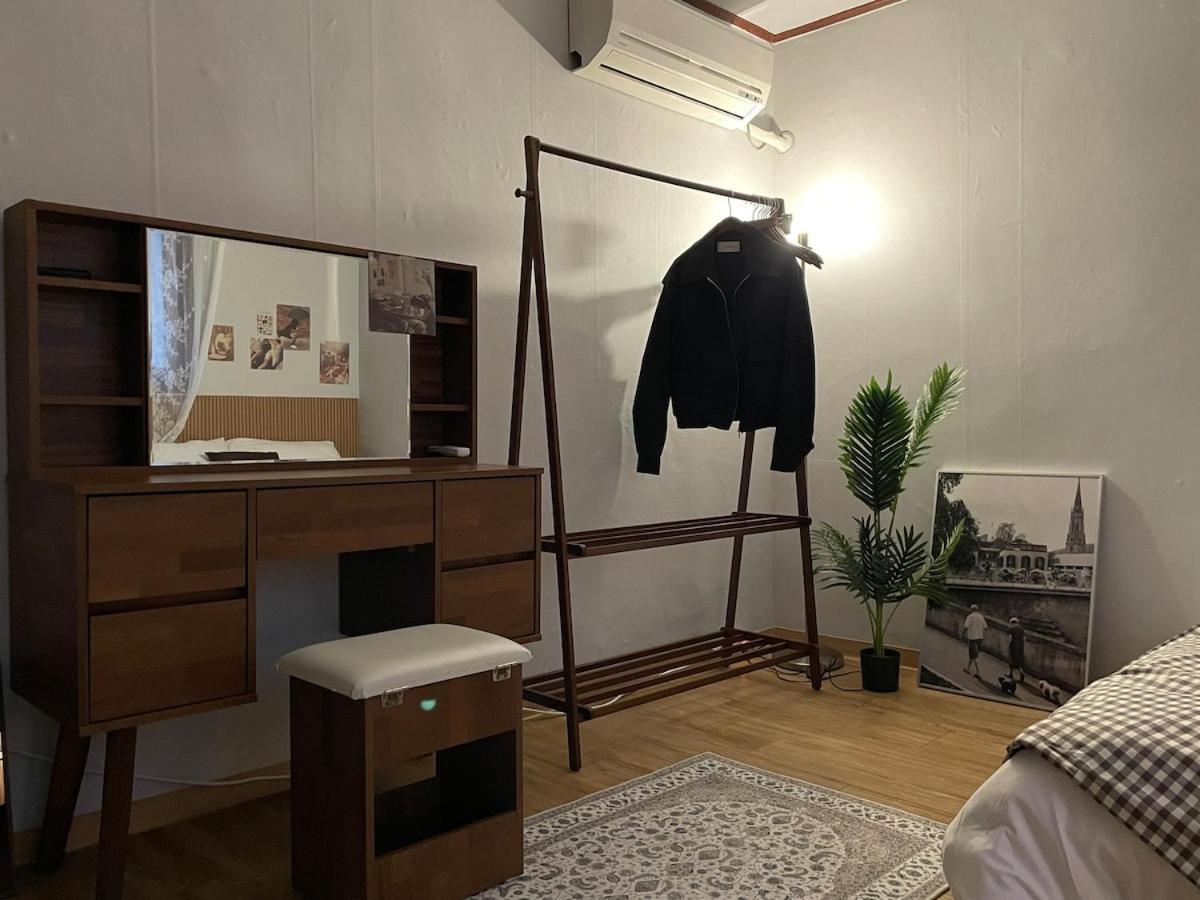 # Hongdae 10 Minutes # 4 For 12 People # Hongje Station 5 Minutes Seoul