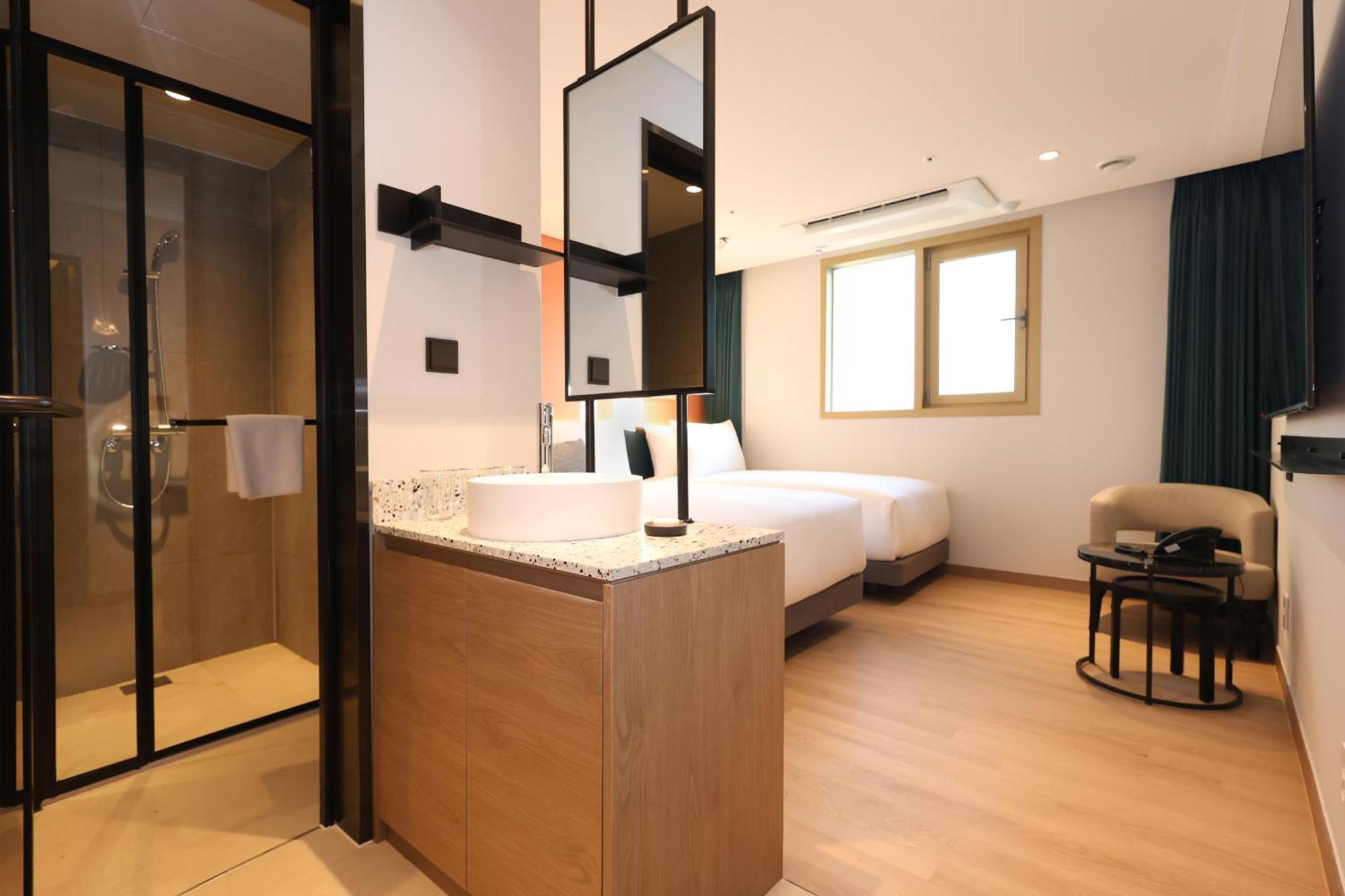 New Blanc Myeongdong Hotel 4*