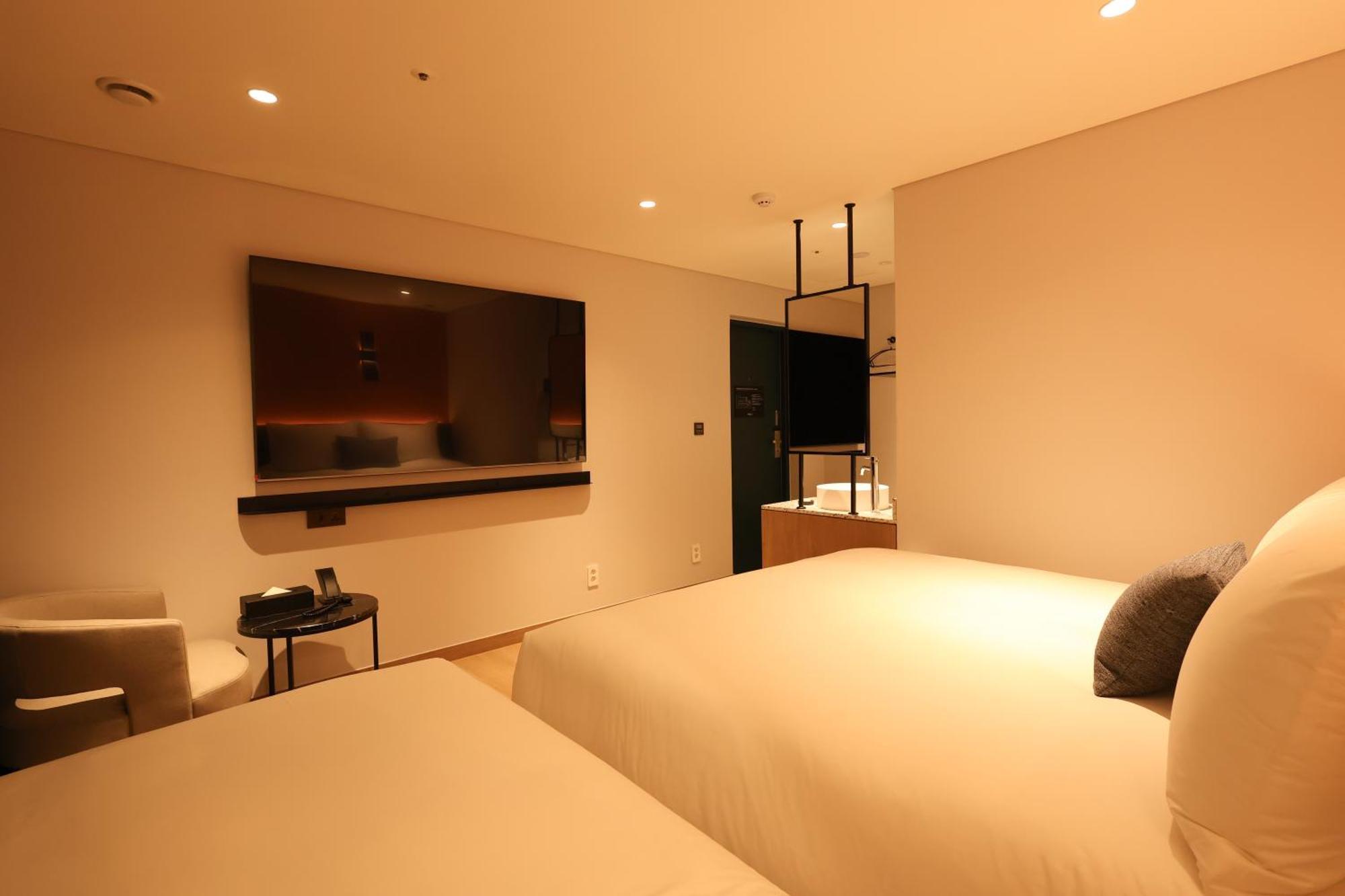 New Blanc Myeongdong 4*