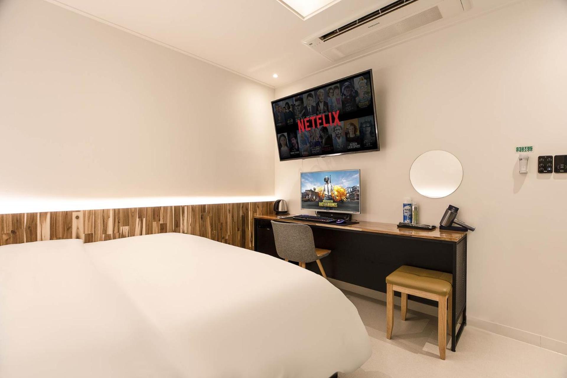 N Hotel