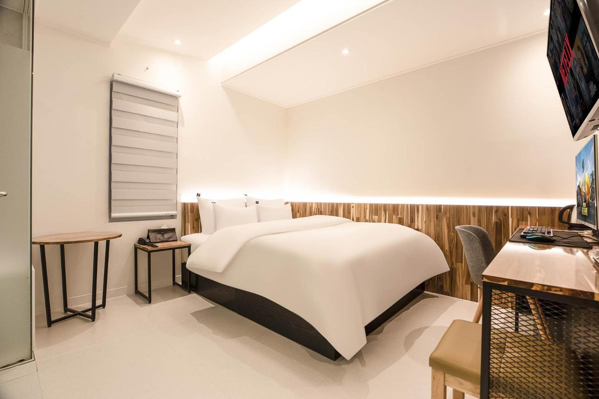 Hotel N