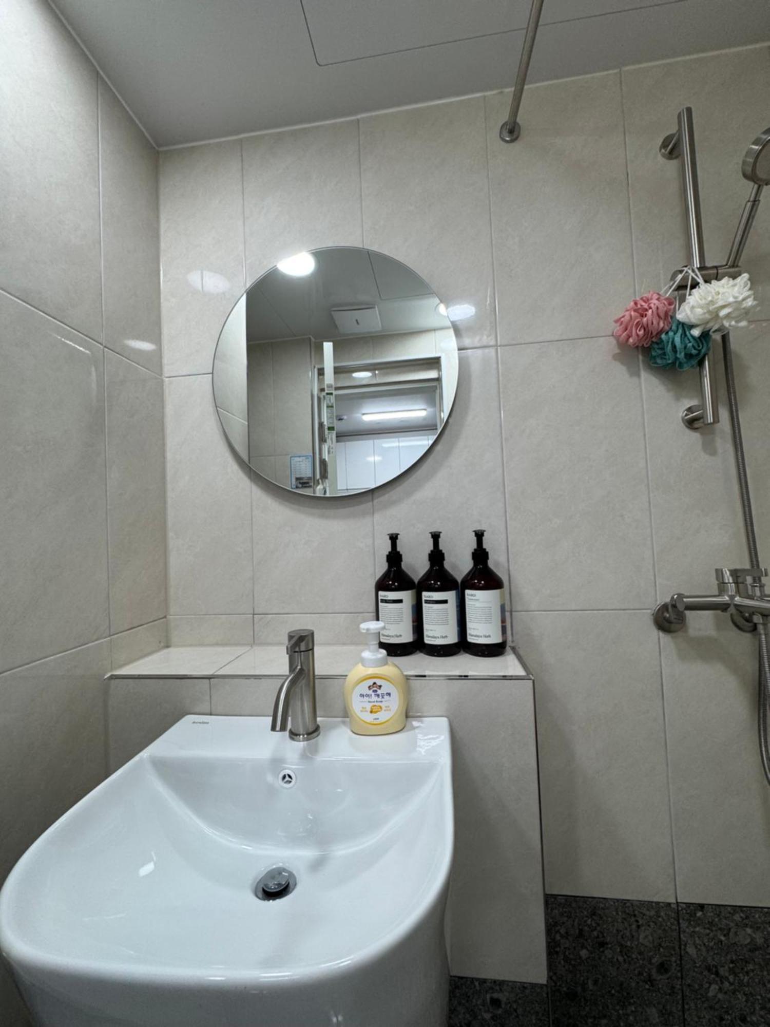 Seogyohuestay Guest house