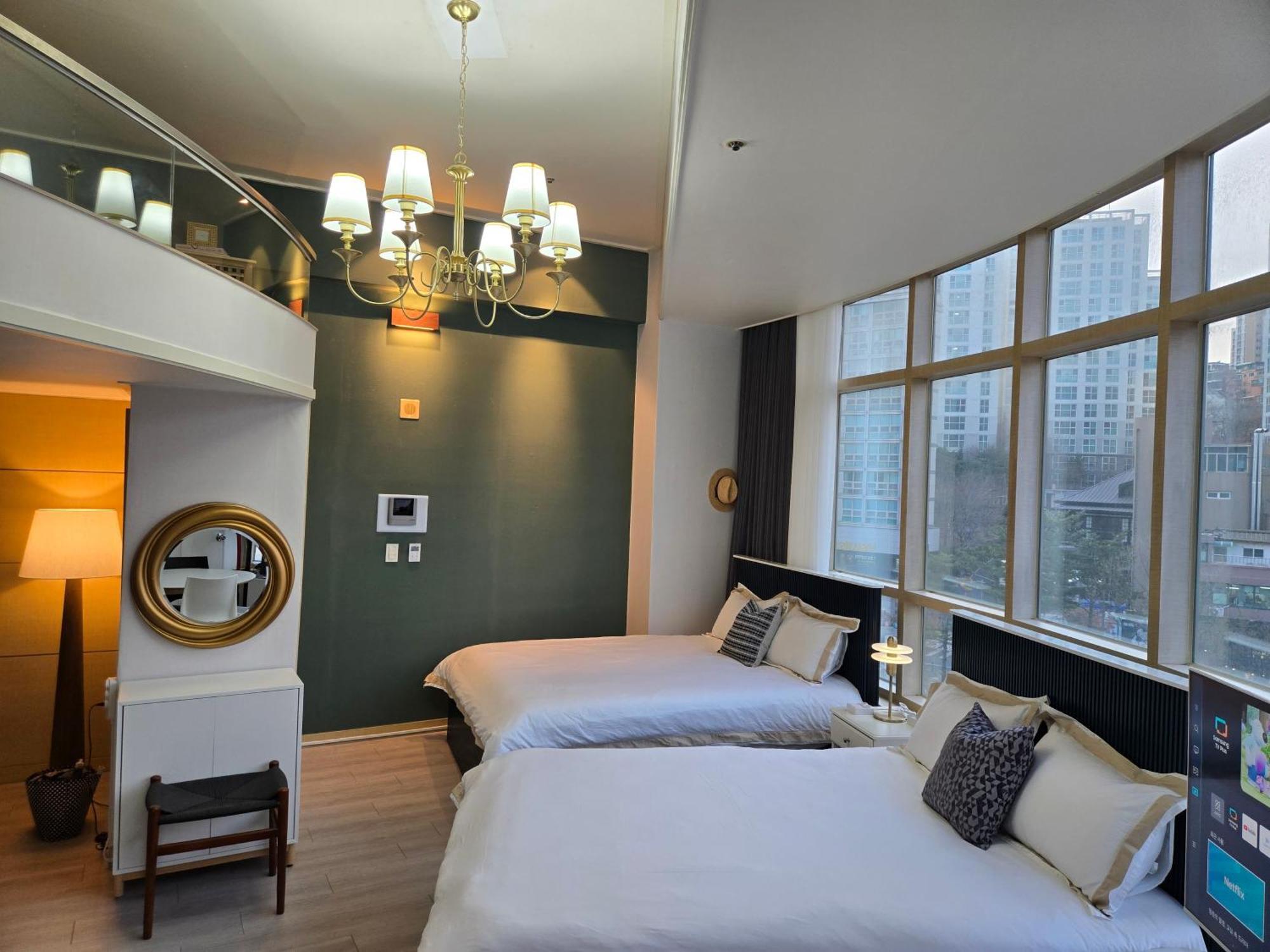 Gleam House Apartment *