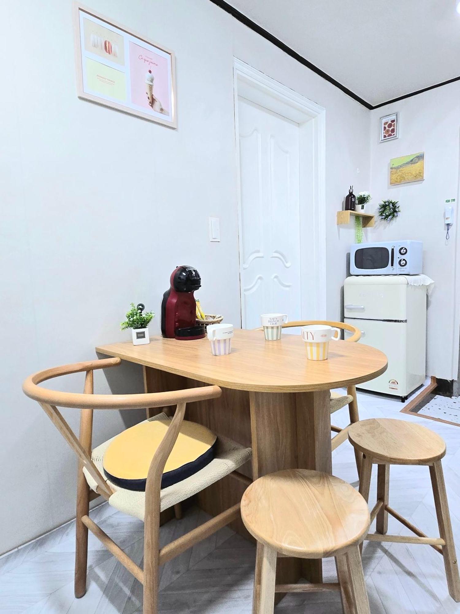 Moon House In #quiet #airport Transport Nearby#1 Min To Line2 Nakseongdae Subway *