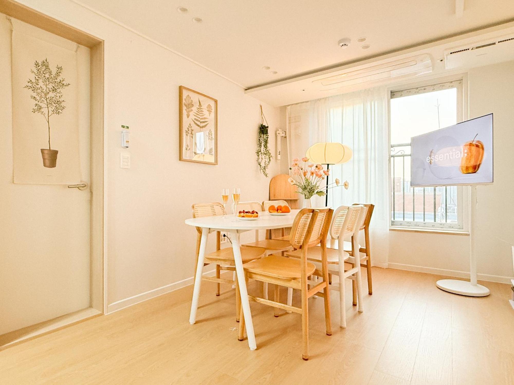 Heidi House, Vila