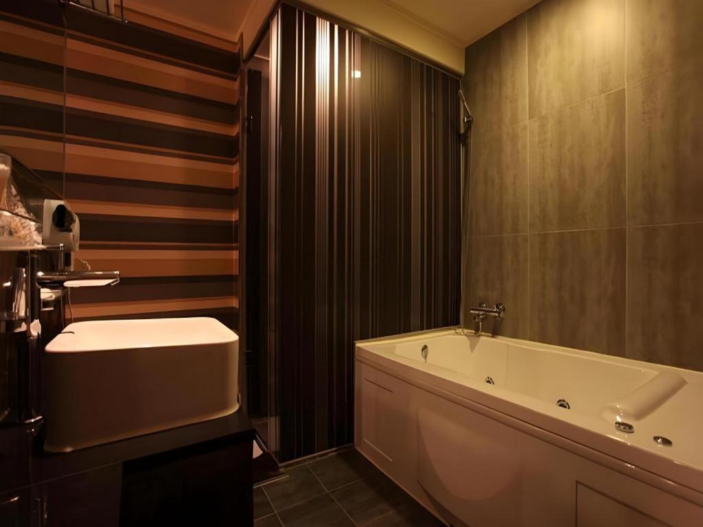 Nox Boutique Motel 3*