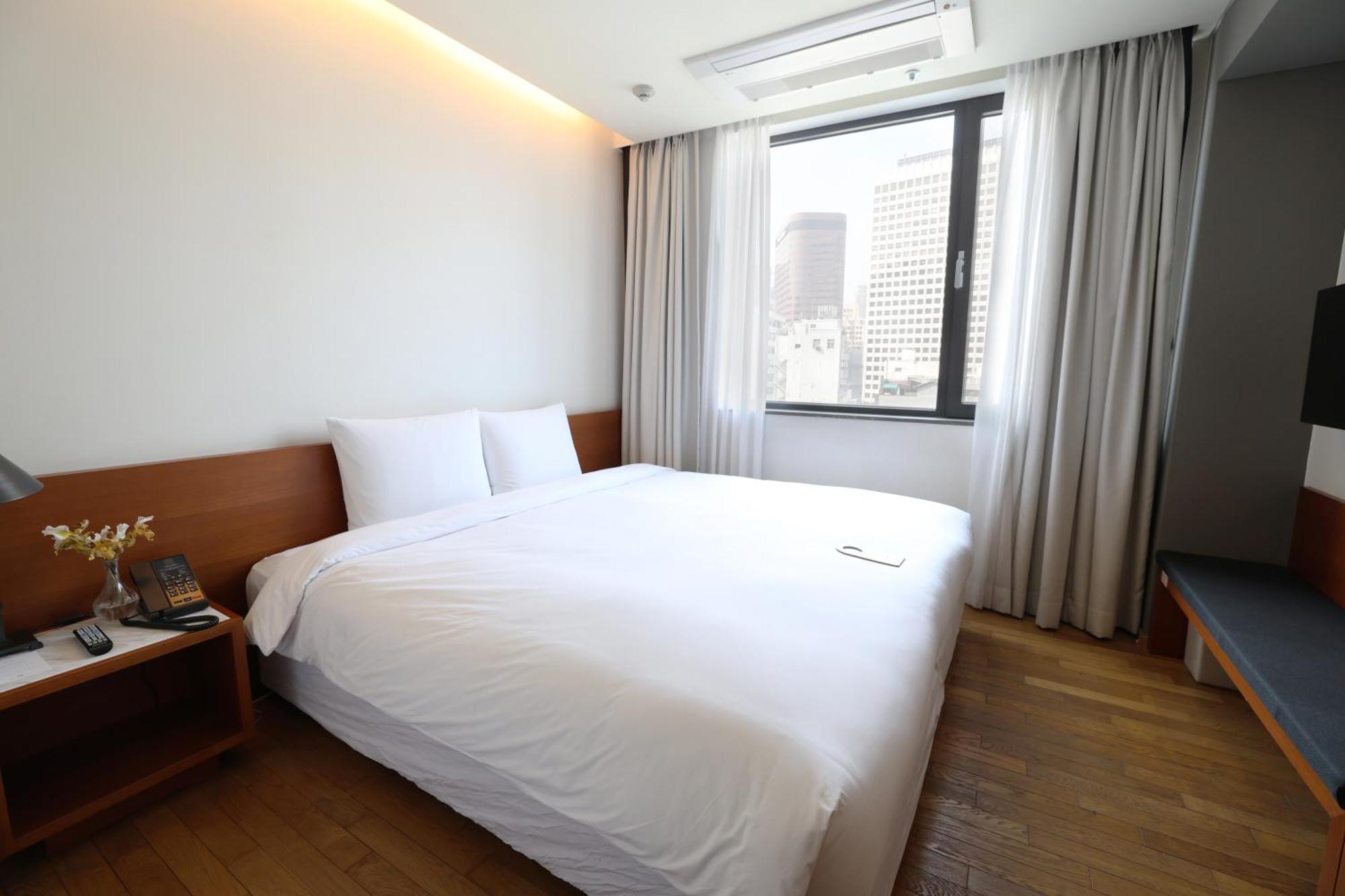 Hotel Shinshin Myeongdong 3*