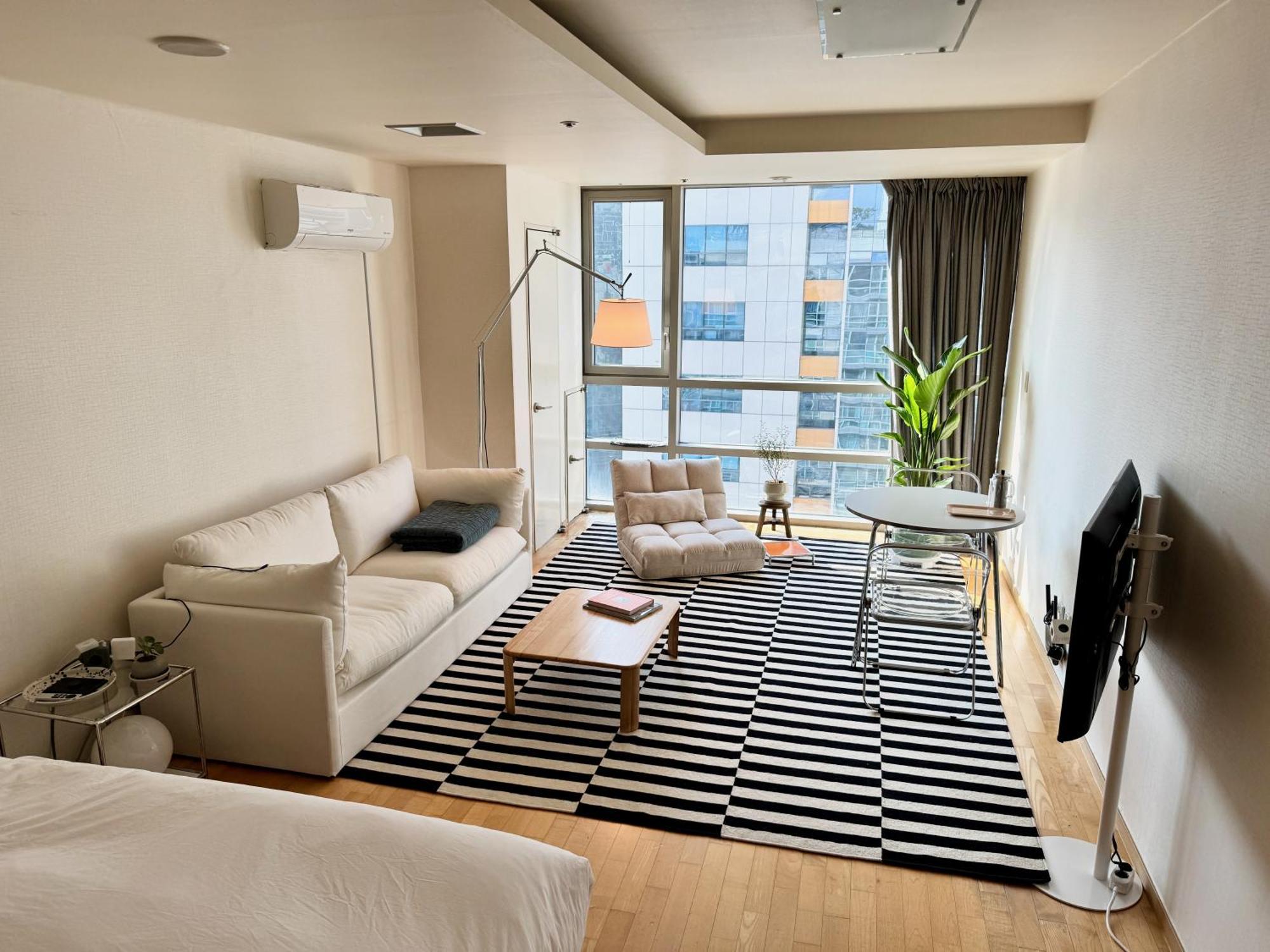 Apartment Gangnam Highrise 3 Min To Gangnam Station
