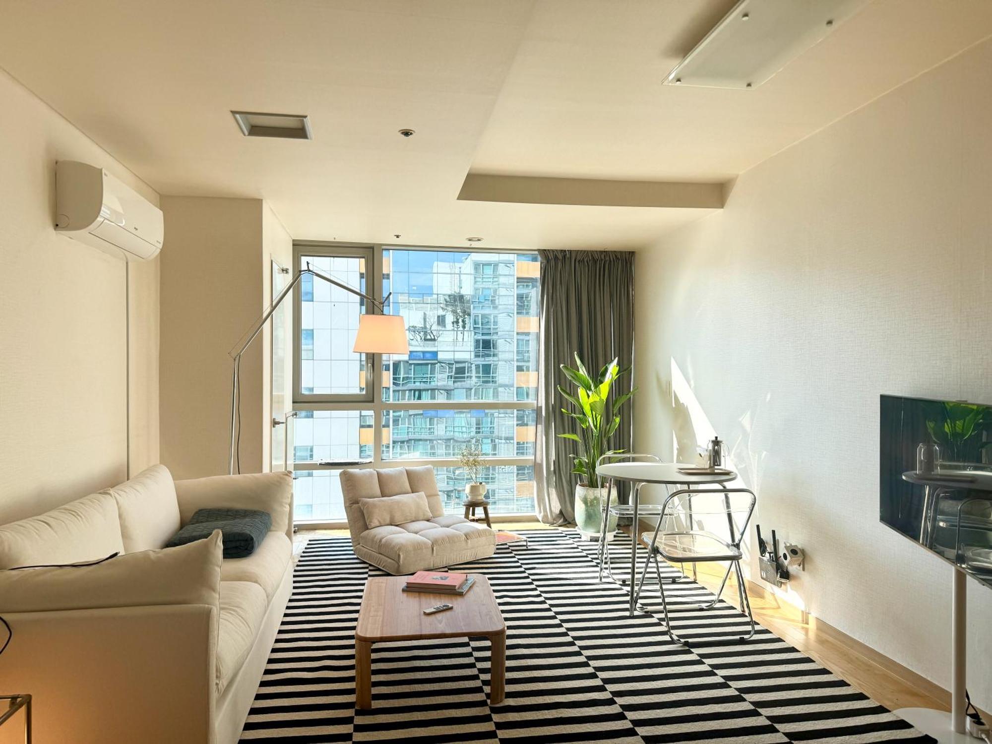 Apartment Gangnam Highrise 3 Min To Gangnam Station